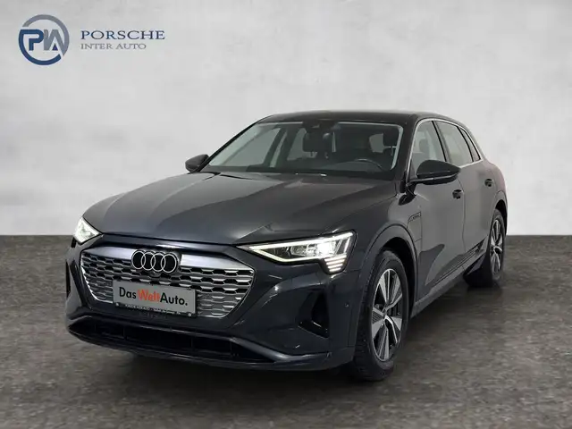 Audi Q8 55 e-tron quattro advanced