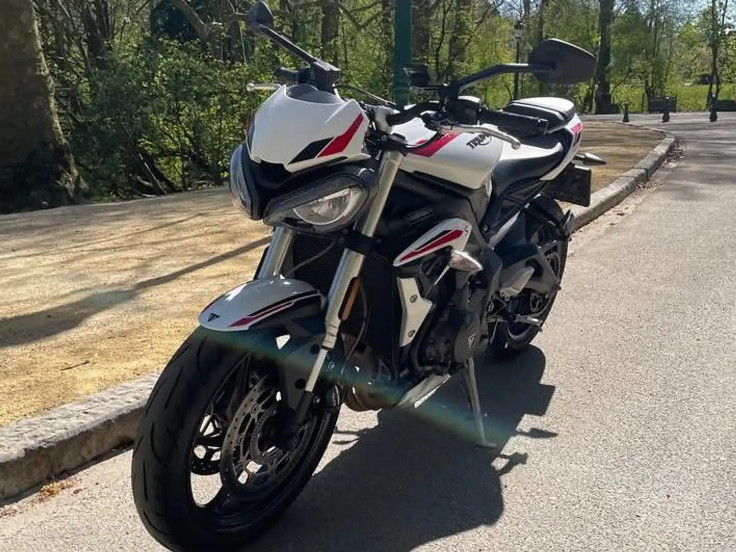 Triumph Street Triple S 660S 95CH Blanc - 1