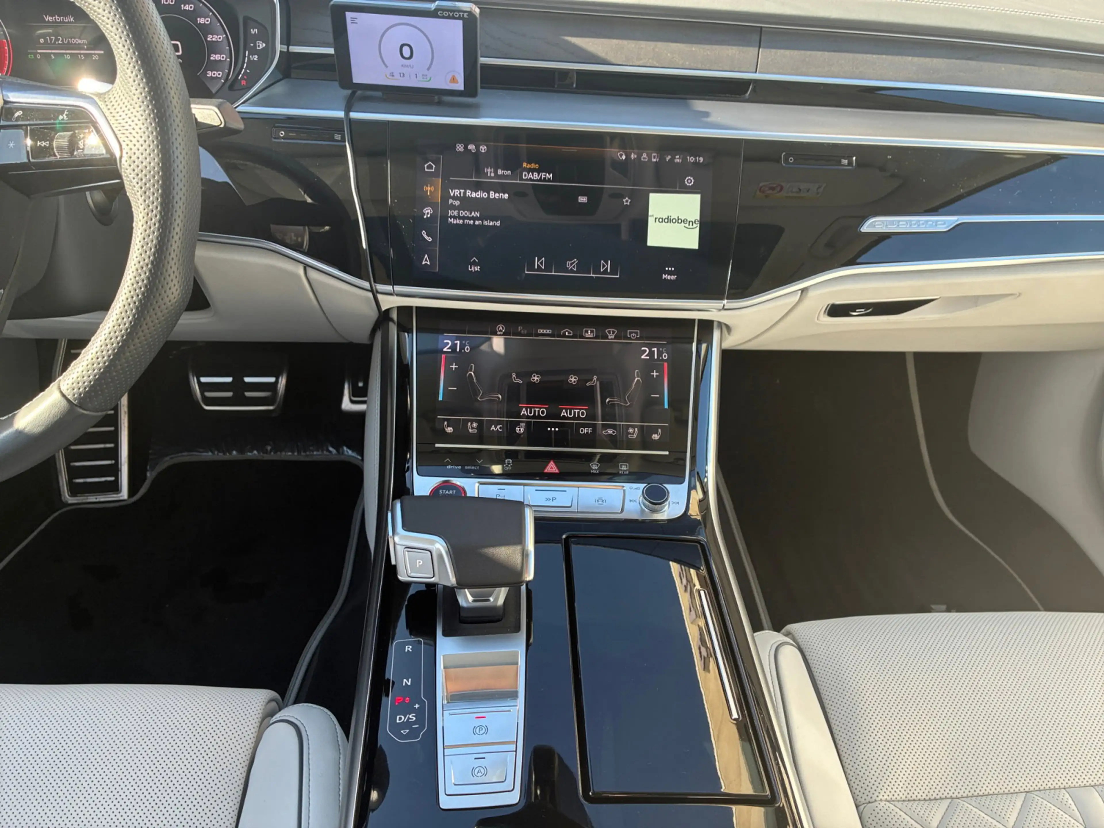 Audi S8 Audi S8   TFSI  420(571) kW(ch) tiptronic — photo 12