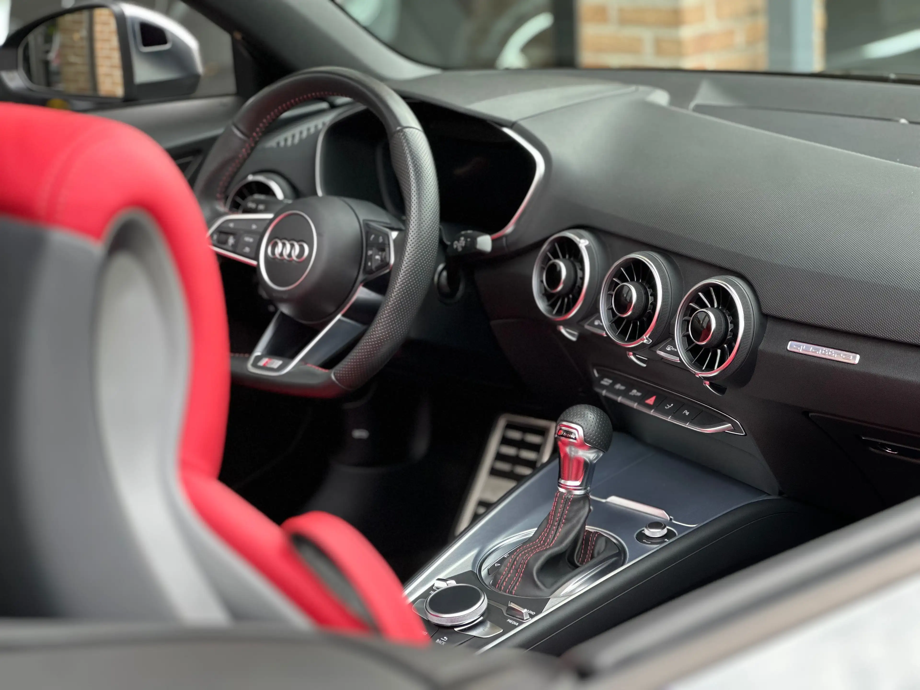 Audi TTS Roadster 2.0 TFSI Quattro S Tronic I FACELIFT — photo 6