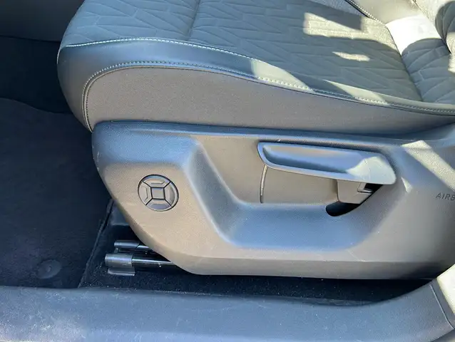 Volkswagen Tiguan view 11