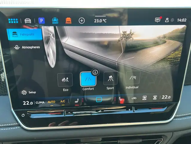 Volkswagen Tiguan view 19