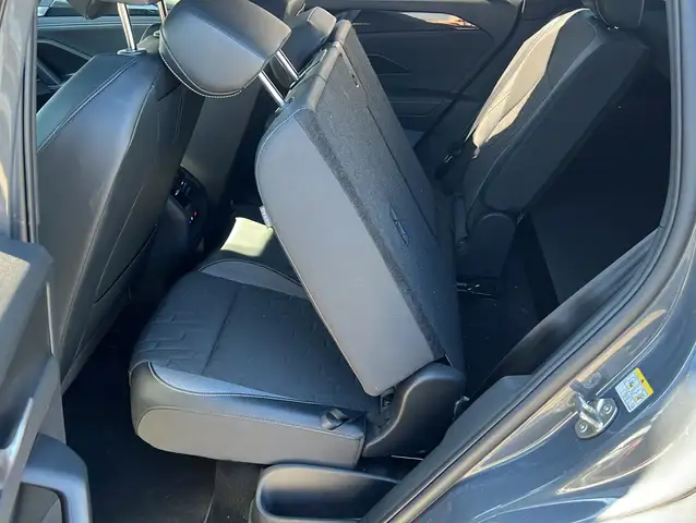 Volkswagen Tiguan view 24