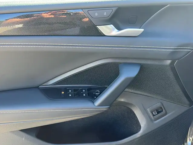 Volkswagen Tiguan view 9