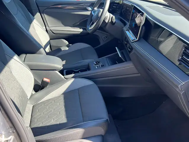 Volkswagen Tiguan view 28