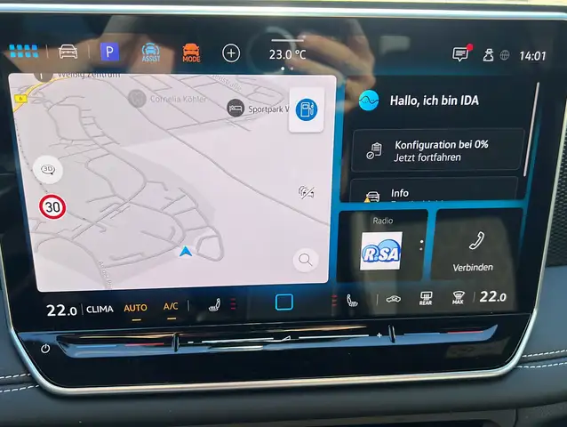 Volkswagen Tiguan view 12