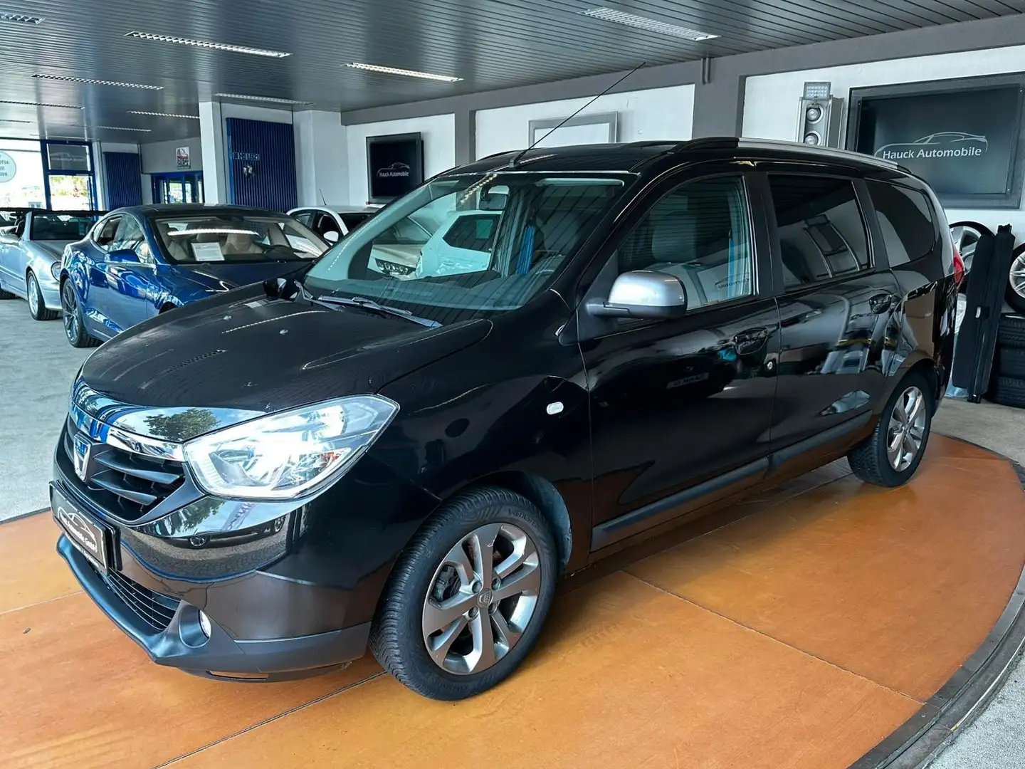 Dacia Lodgy Celebration 71-TKM/SHZ/PDC/KLIMA/MEDIA-IN Schwarz - 1