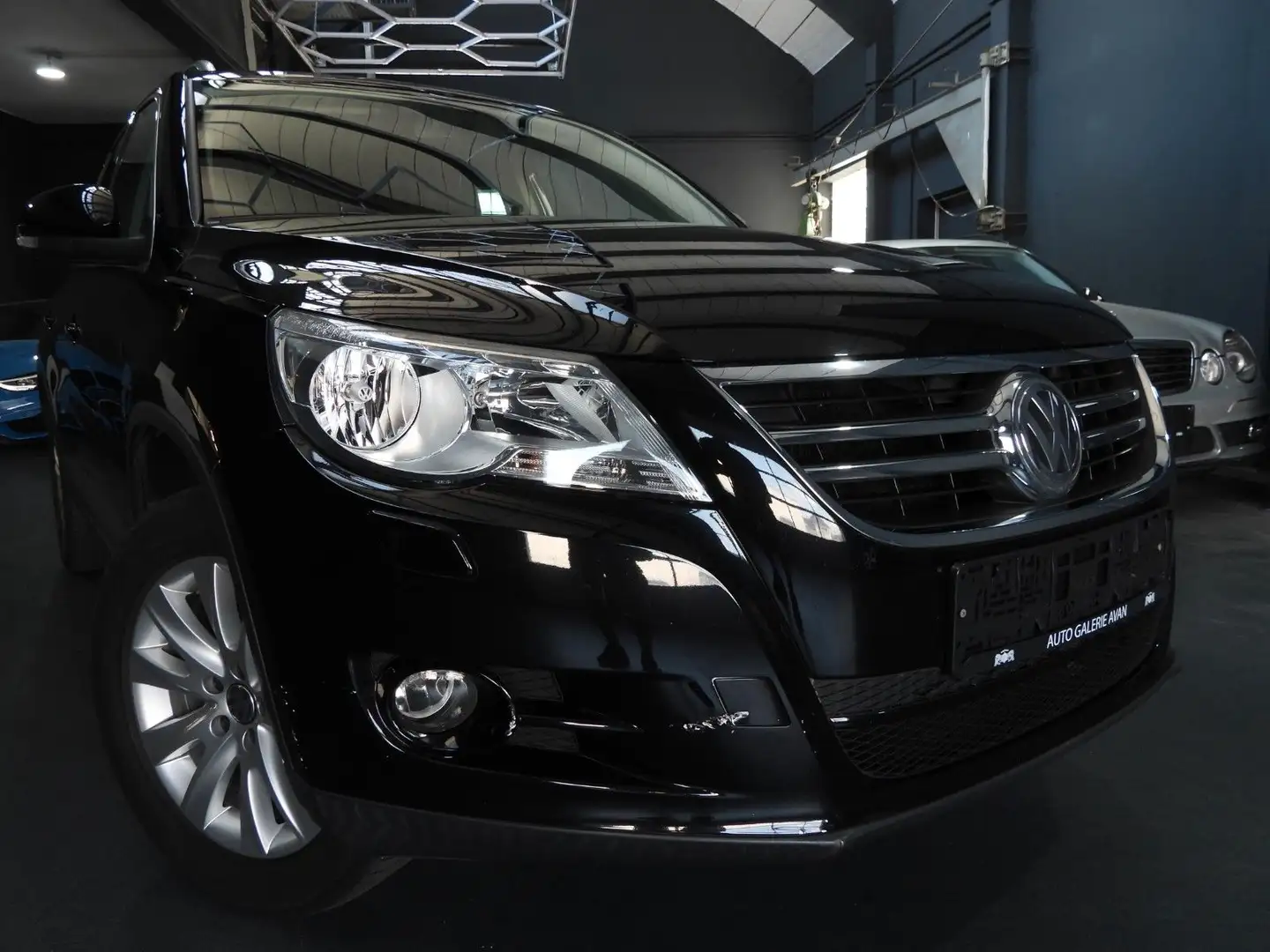 Volkswagen Tiguan TIGUAN 2.0TSI SPORT & STYLE 4MOTION Zwart - 2