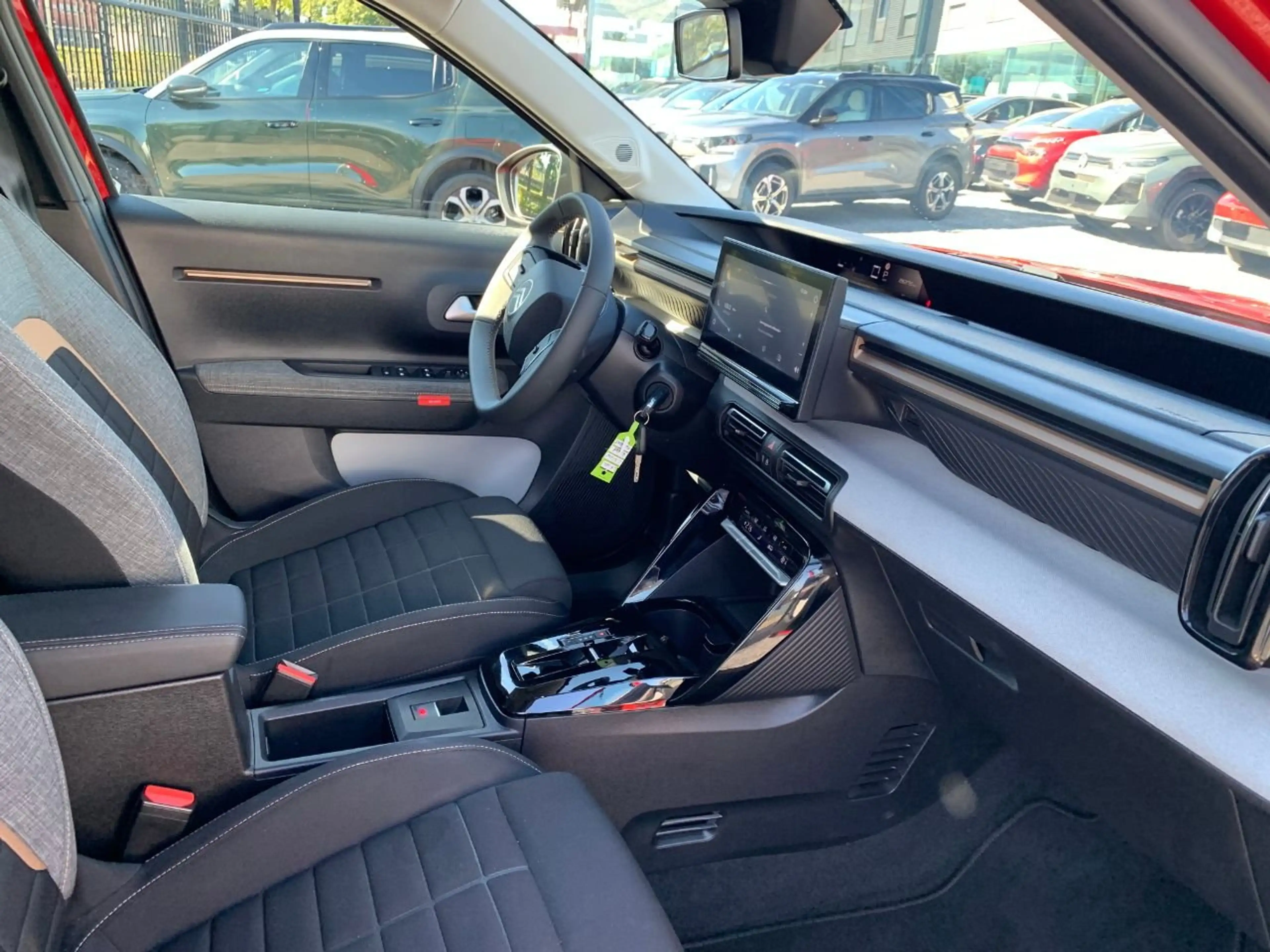Citroen C3 Aircross Hybrid 145 PLUS — photo 15