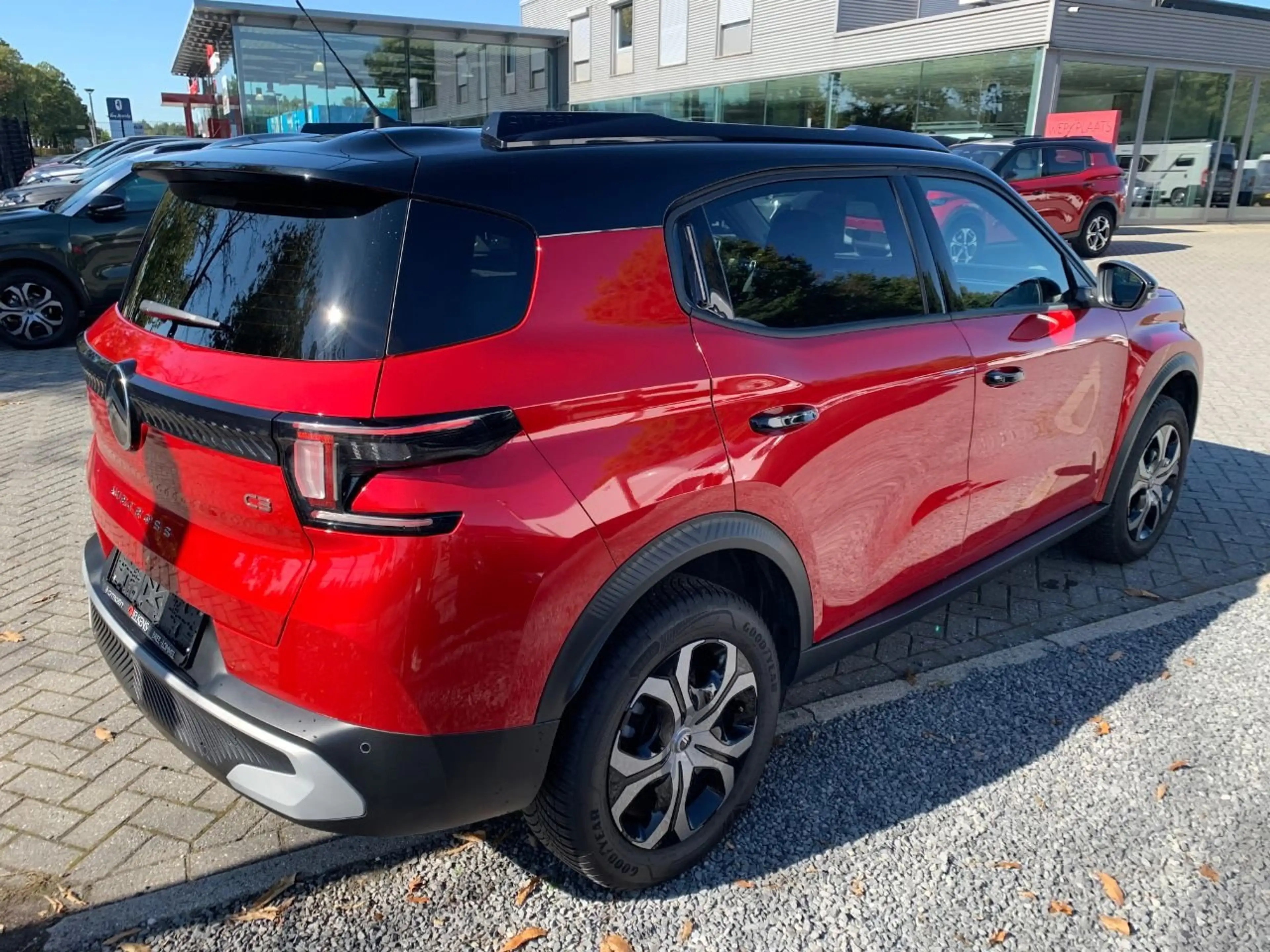 Citroen C3 Aircross Hybrid 145 PLUS — photo 8