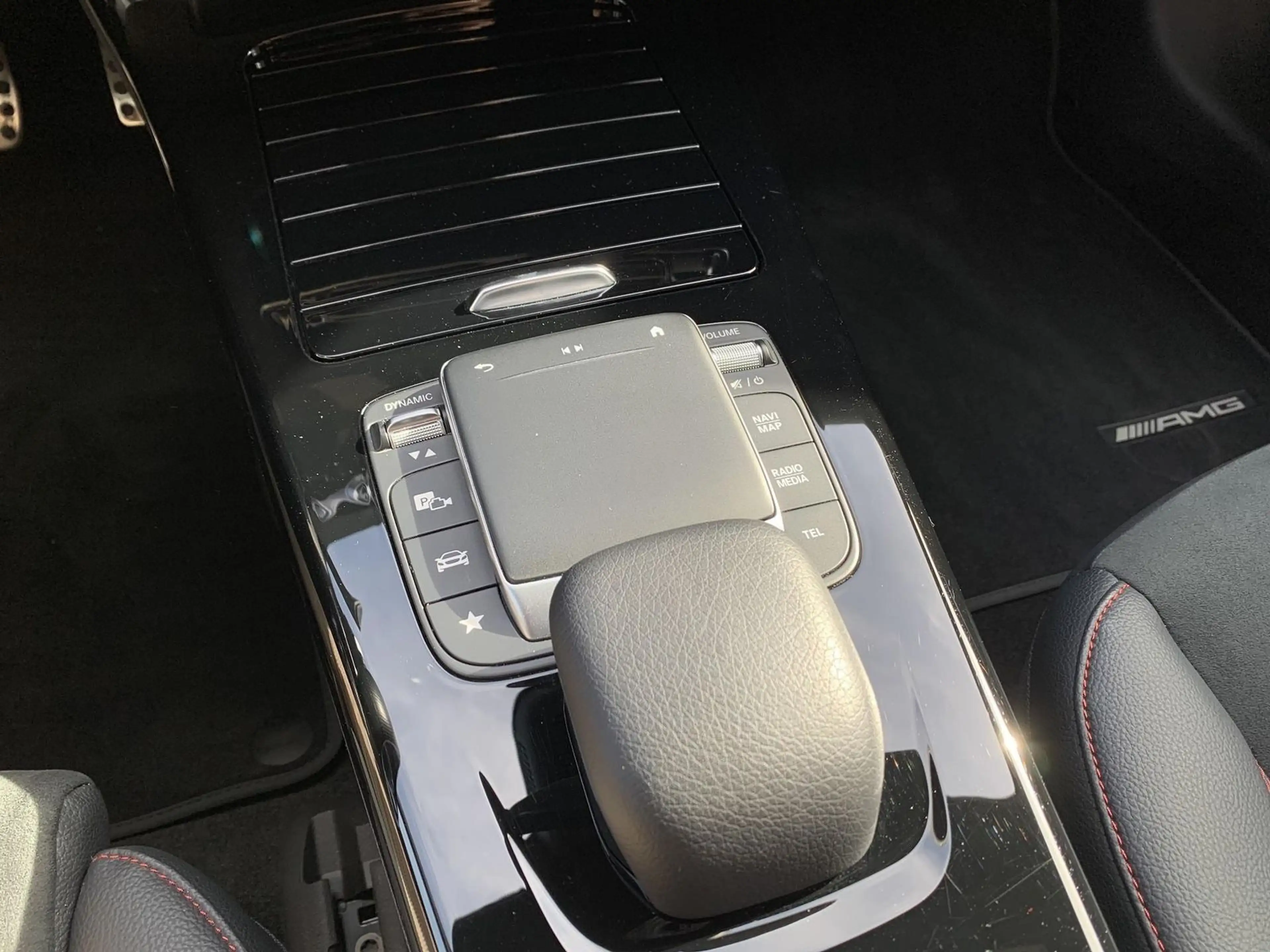 Mercedes-Benz A 200 A200 AMG-Line AHK+Night+Distronic+Kamera+DAB — photo 14