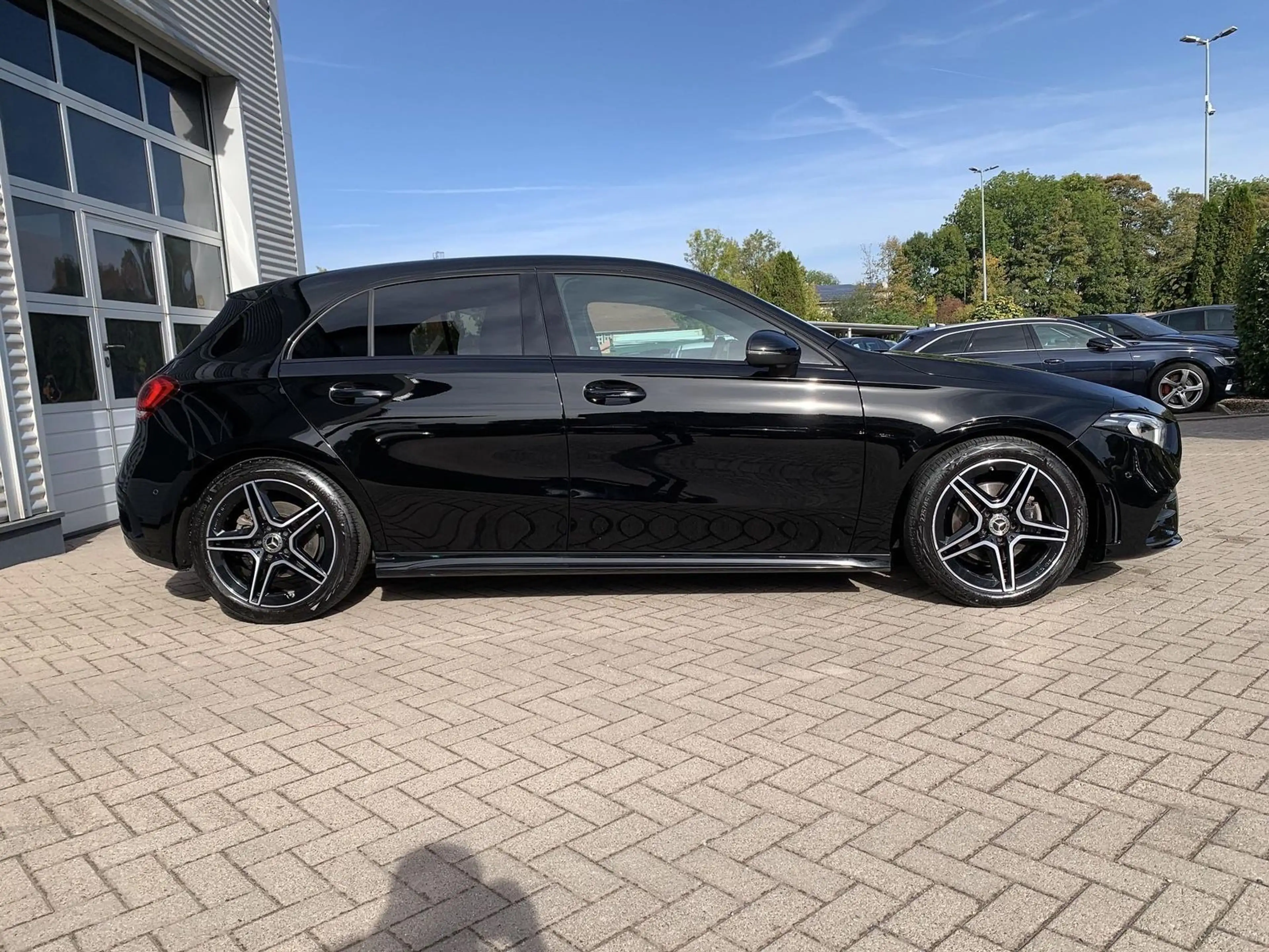Mercedes-Benz A 200 A200 AMG-Line AHK+Night+Distronic+Kamera+DAB — photo 4