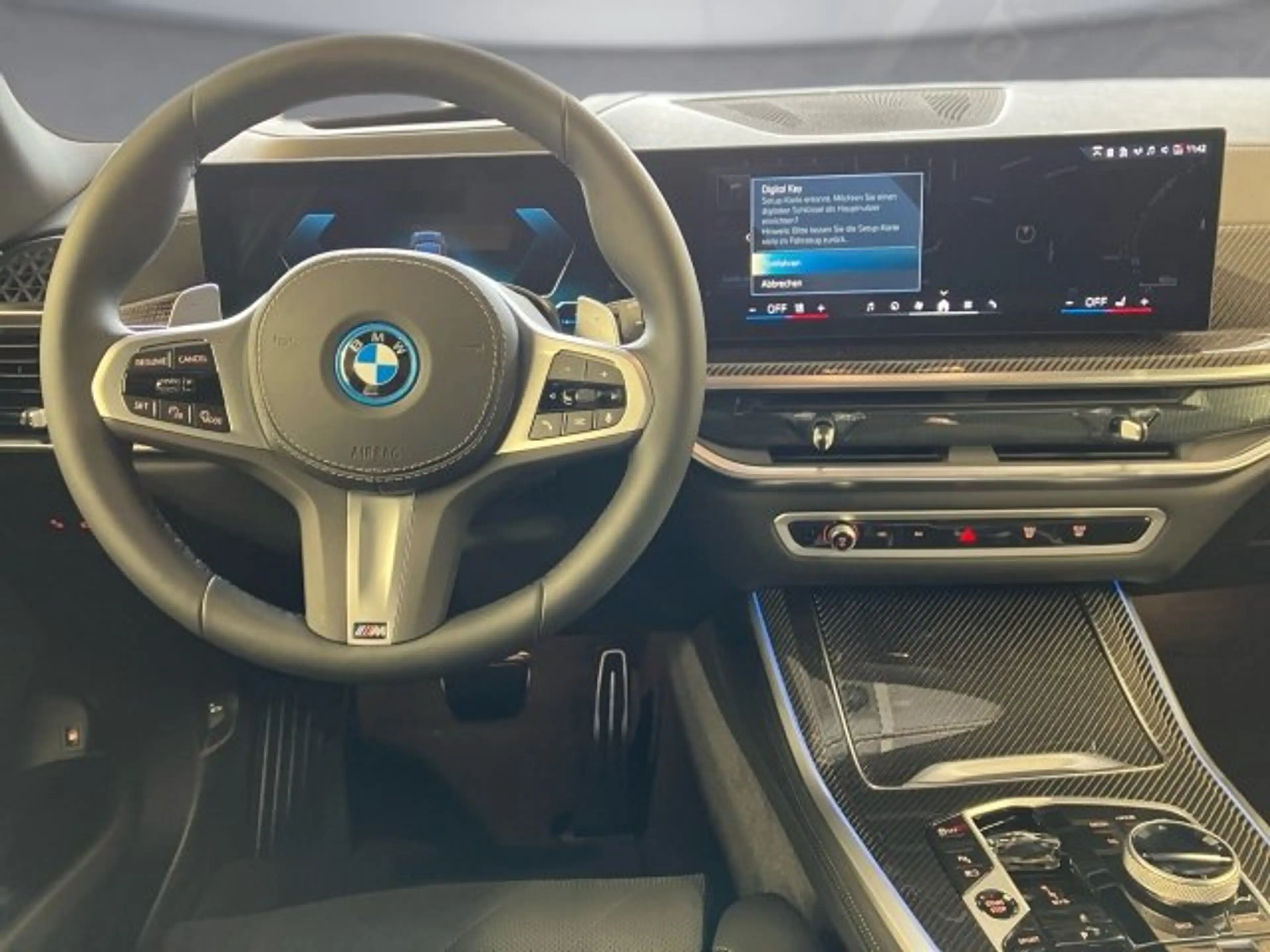 BMW X5 xDrive50e G05 XB1 — photo 9