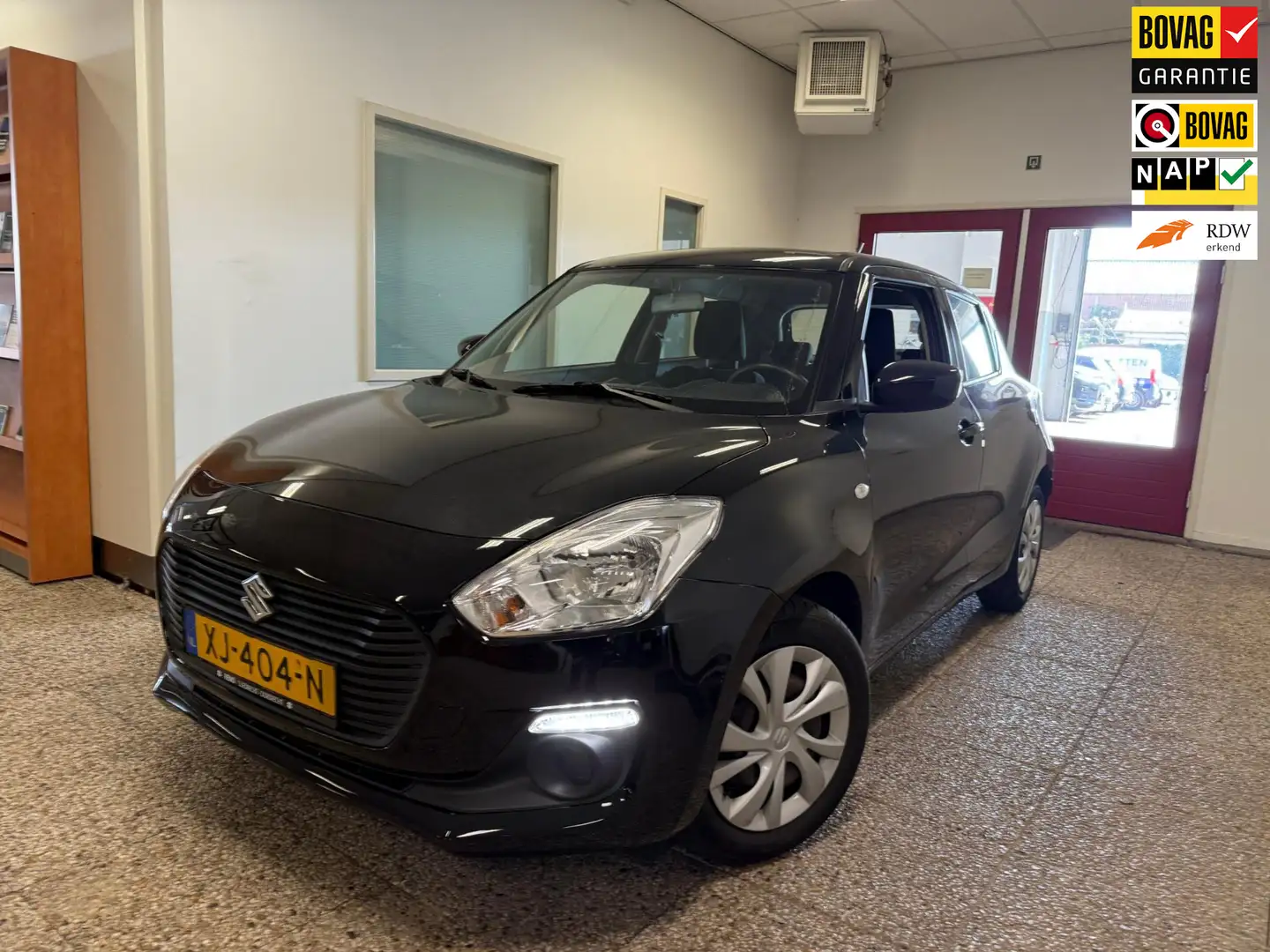 Suzuki Swift 1.2 Comfort Negro - 1