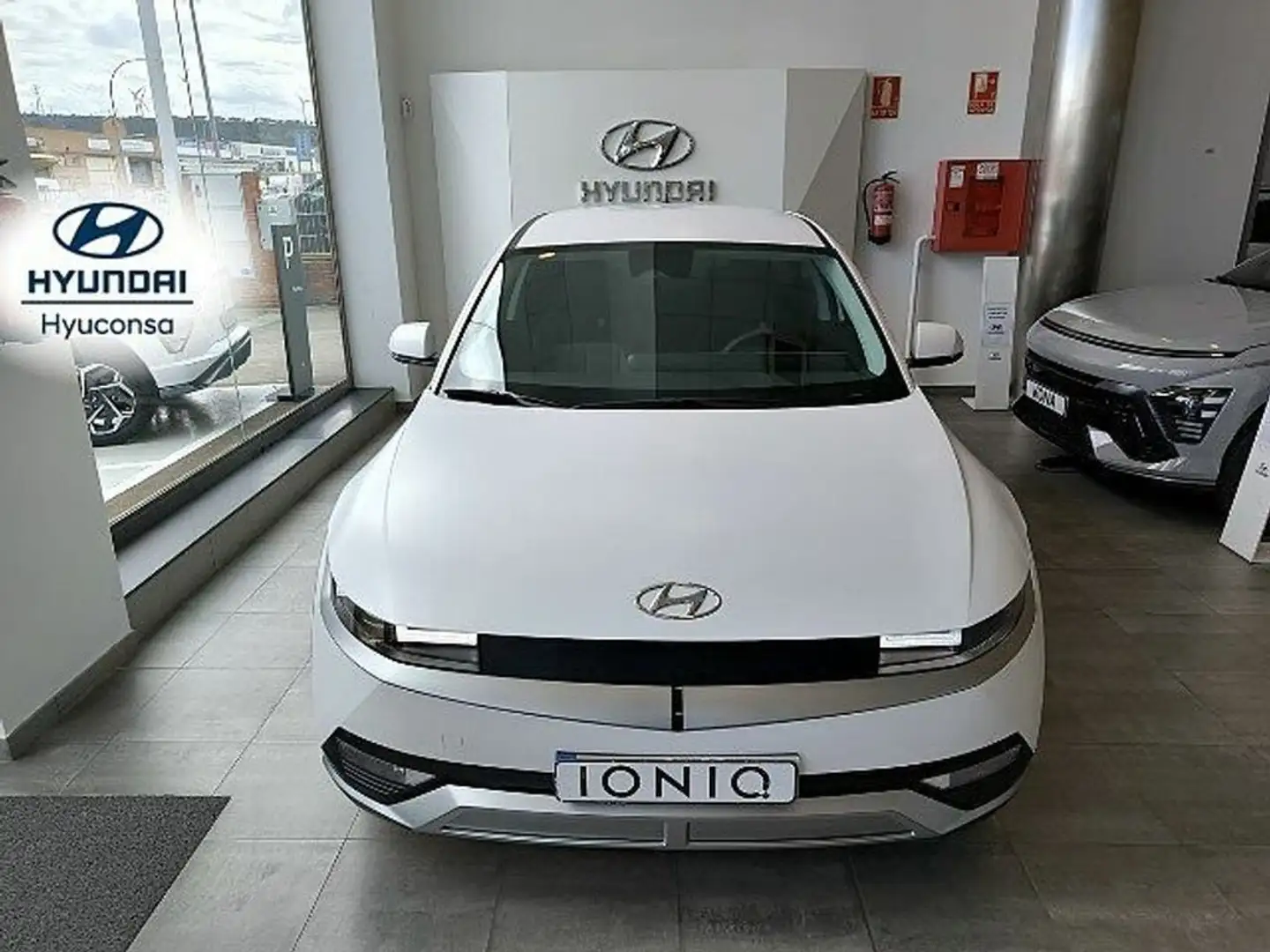 Hyundai IONIQ 5 77kWh Light RWD 168kW Wit - 1