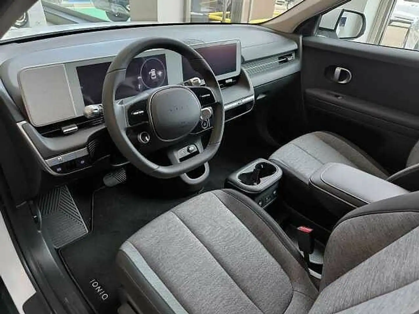Hyundai IONIQ 5 77kWh Light RWD 168kW Wit - 2