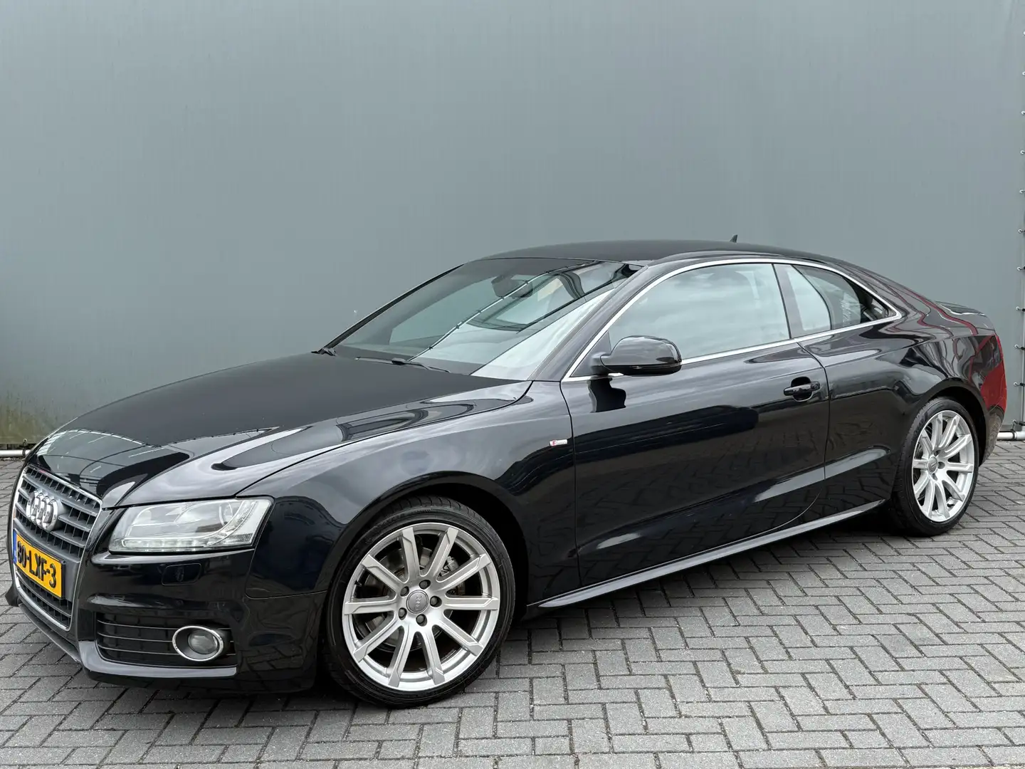 Audi A5 Coupé BWJ 2010 1.8 161 PK TFSI S-edition AUTOMAAT Zwart - 1