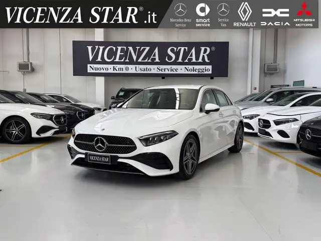 Mercedes-Benz A 180 d AMG PREMIUM