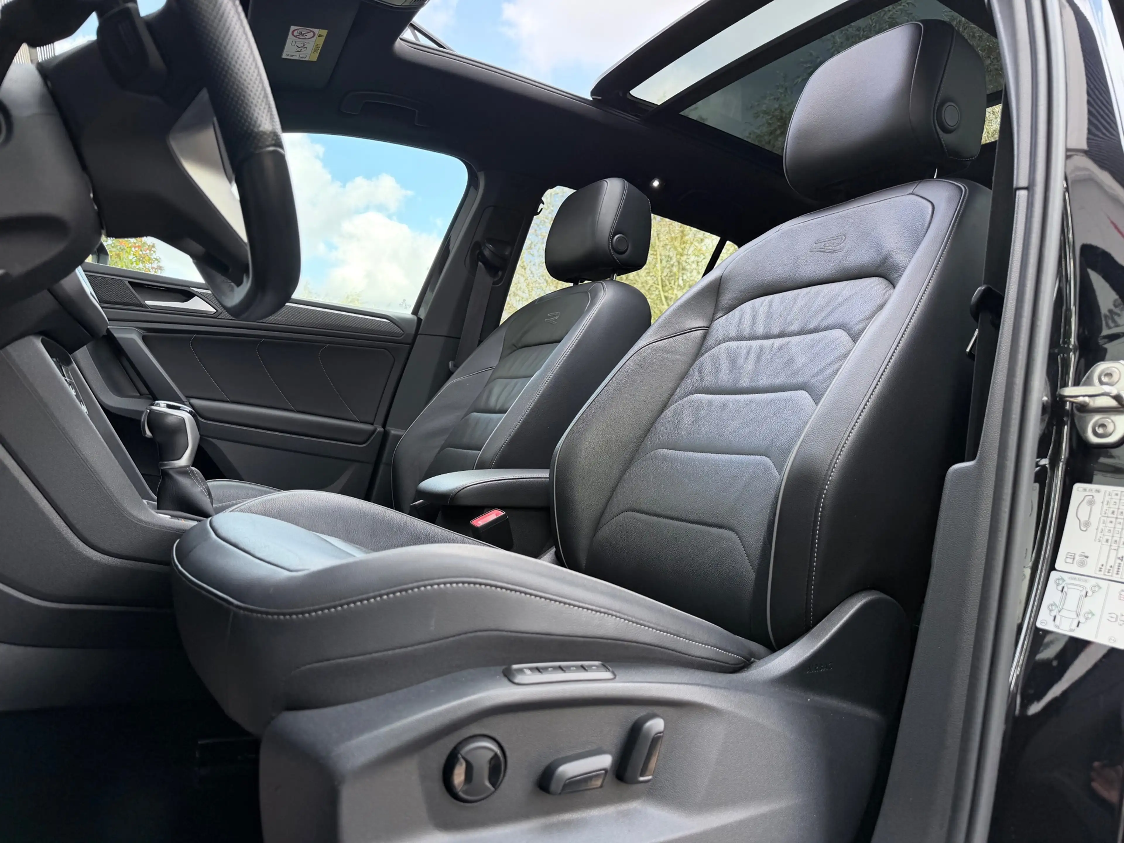 Volkswagen Tiguan 1.5 TSI R-Line Pano/Leer/360/Keyless — photo 9