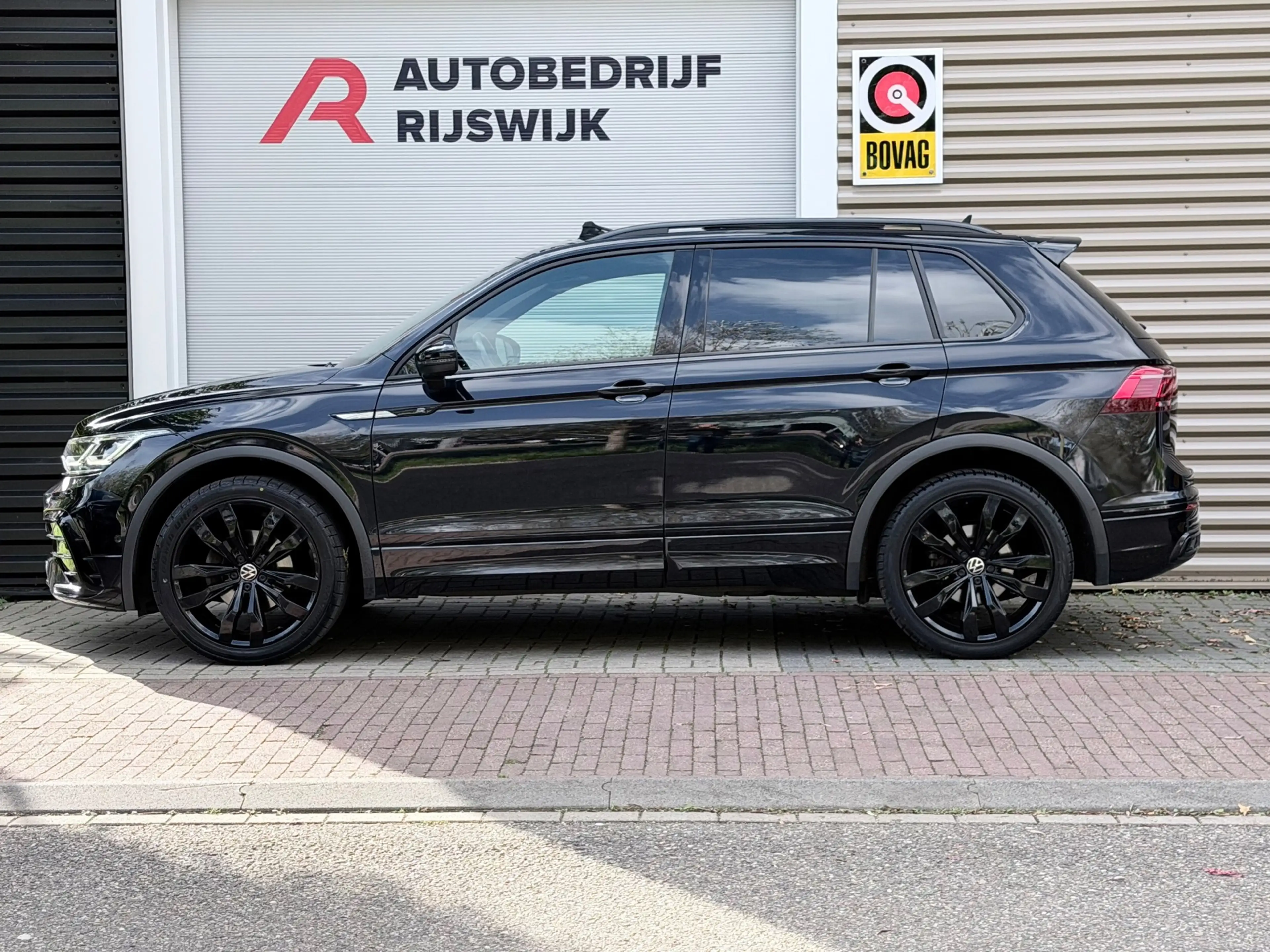Volkswagen Tiguan 1.5 TSI R-Line Pano/Leer/360/Keyless — photo 2