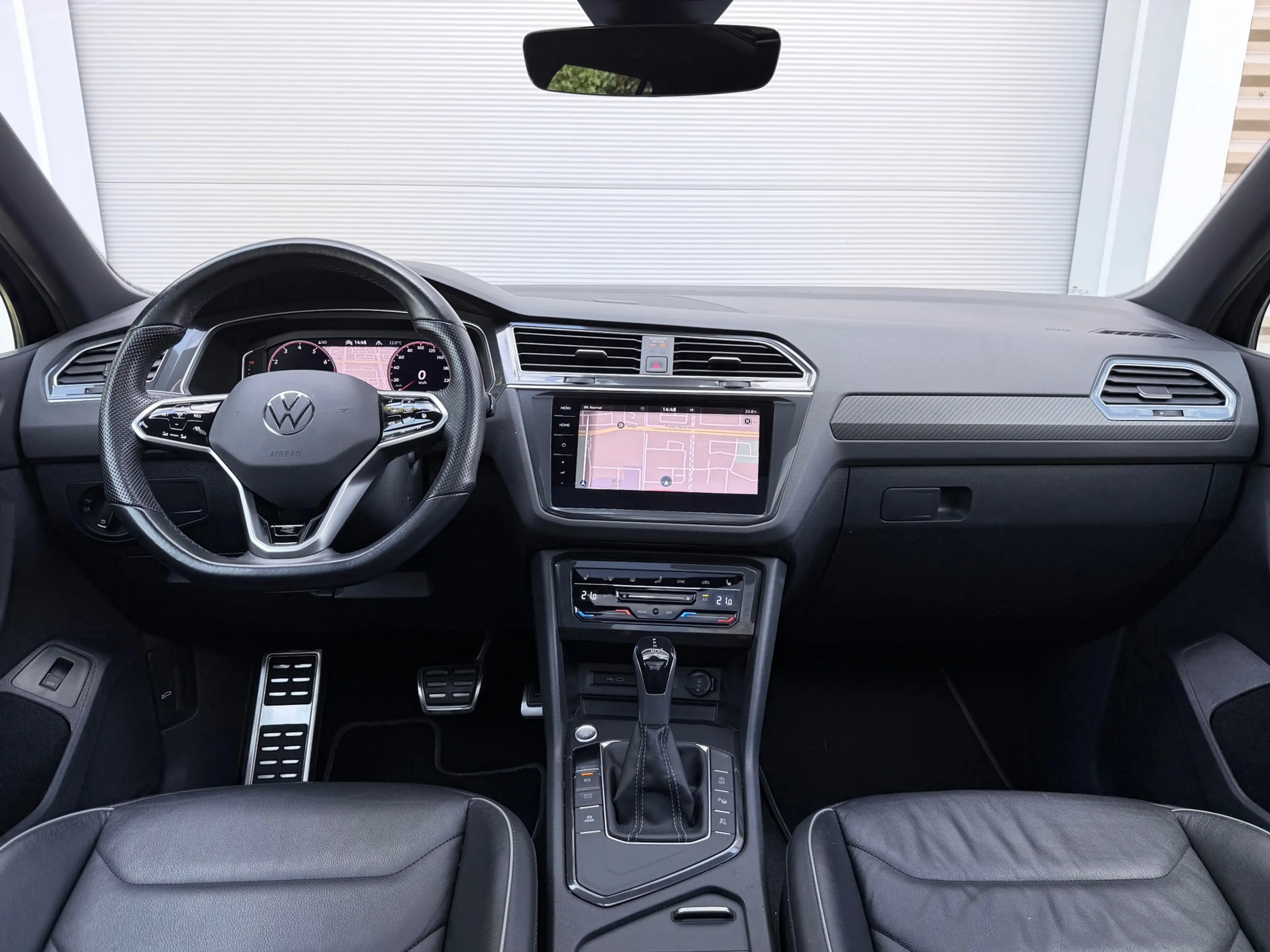 Volkswagen Tiguan 1.5 TSI R-Line Pano/Leer/360/Keyless — photo 8