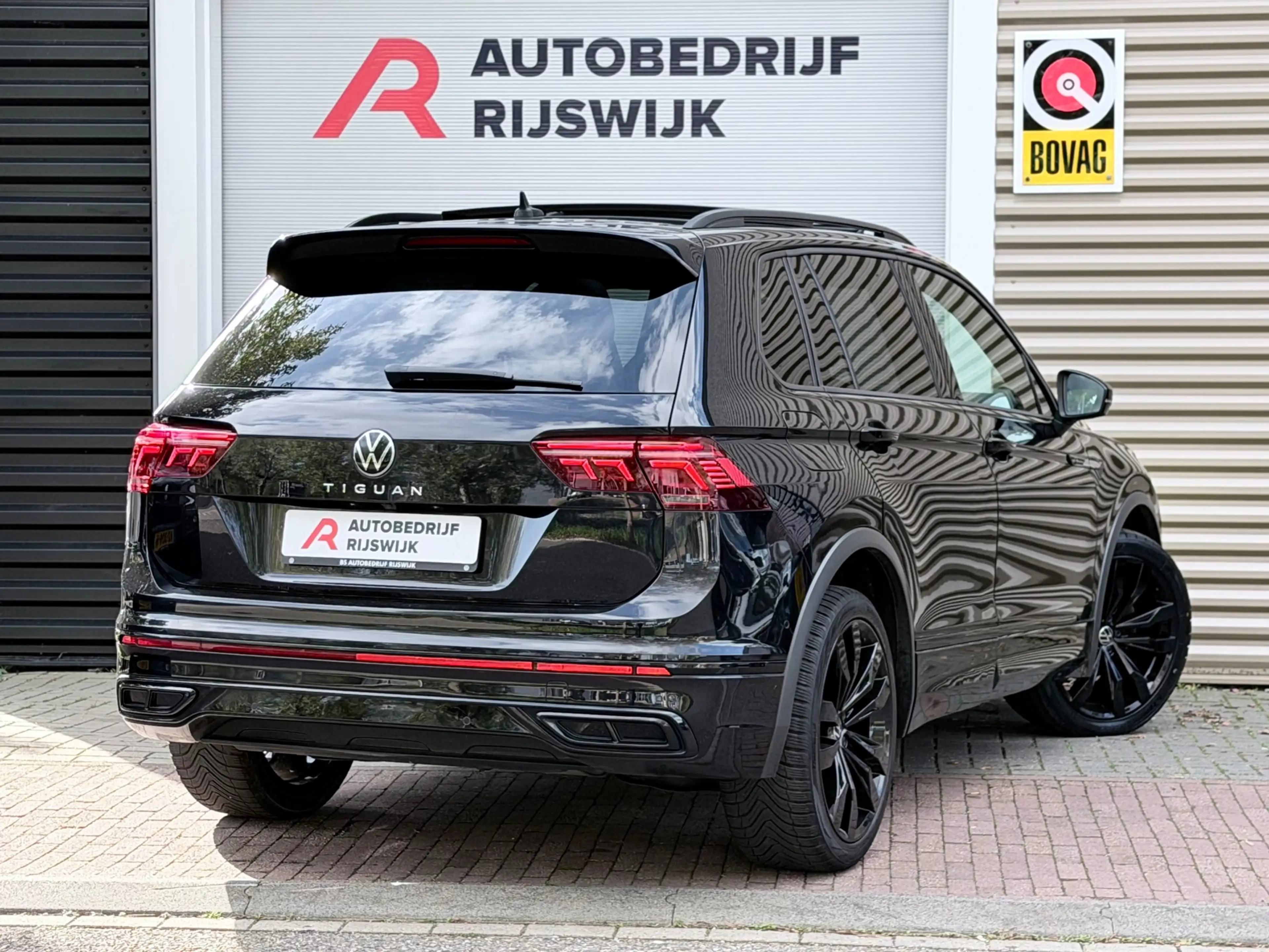 Volkswagen Tiguan 1.5 TSI R-Line Pano/Leer/360/Keyless — photo 4