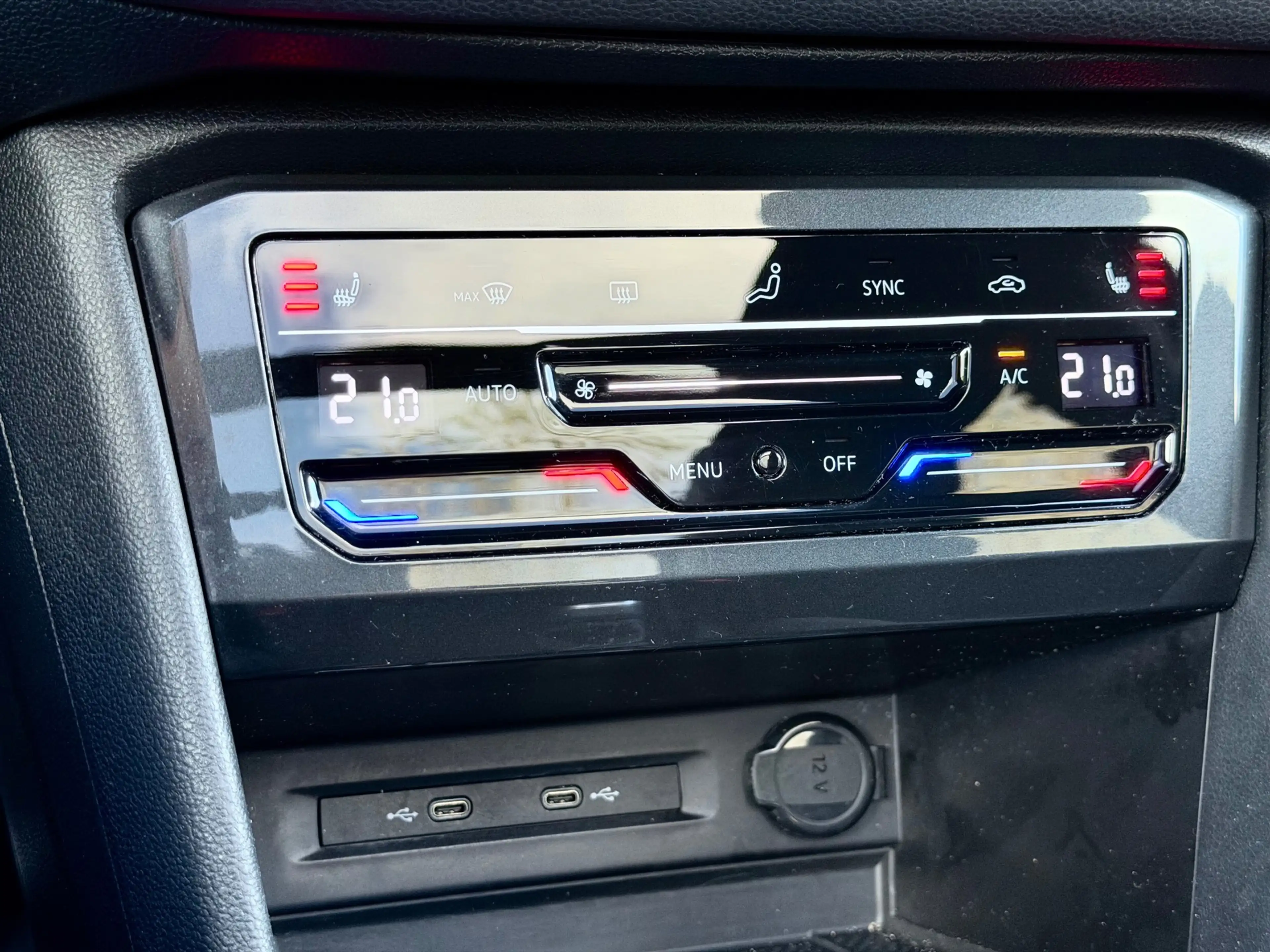 Volkswagen Tiguan 1.5 TSI R-Line Pano/Leer/360/Keyless — photo 18