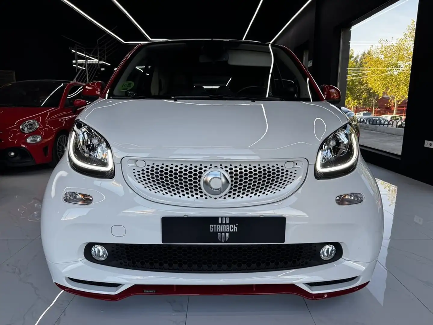 smart forTwo 0.9 66kW (90CV) USHUAIA LIM. EDIT COUPE Blanco - 2