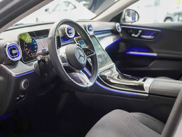 Mercedes-Benz C-Class view 14
