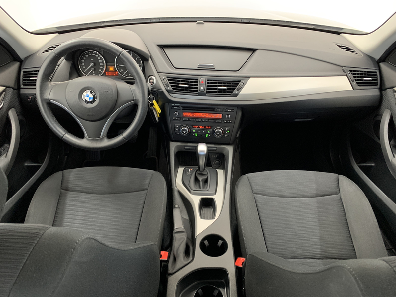 BMW X1 sDrive 18 i SHZ/PDC/KLIMA/Soundsystem/8-fach — photo 14