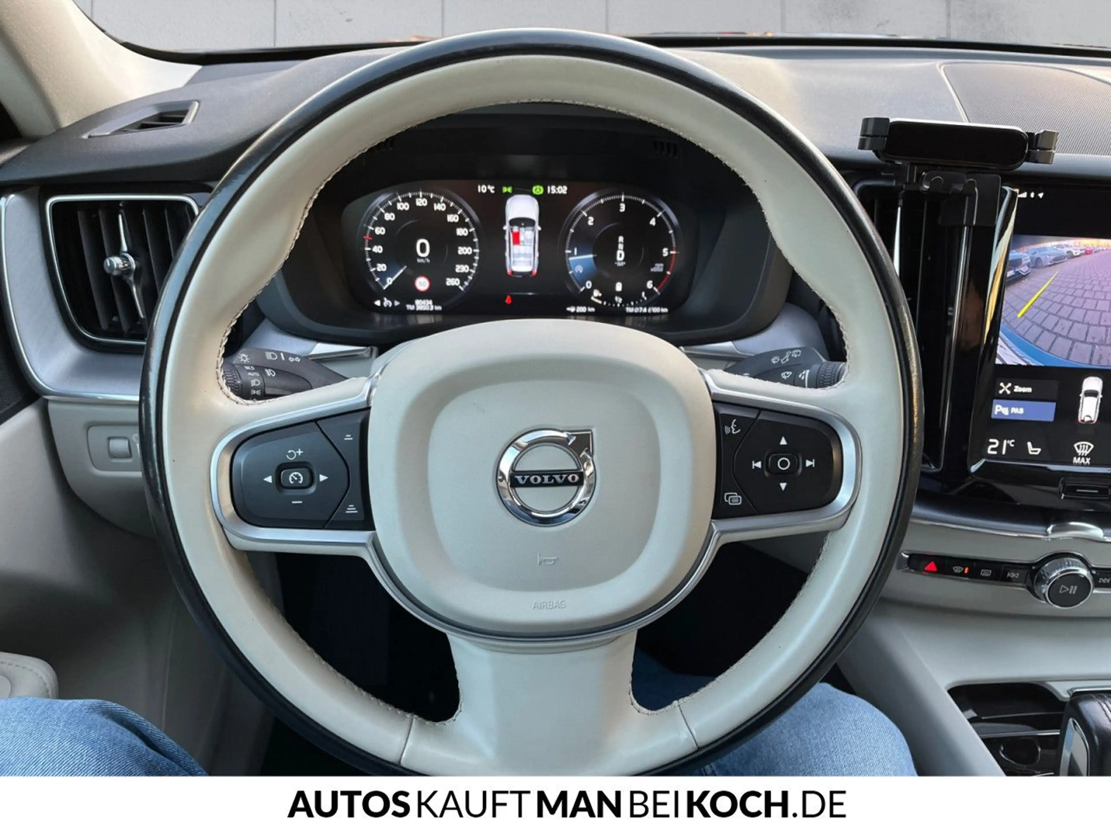 Volvo XC60 B5D AWD Momenentum Pro Kamera AHK Leder Navi — photo 10