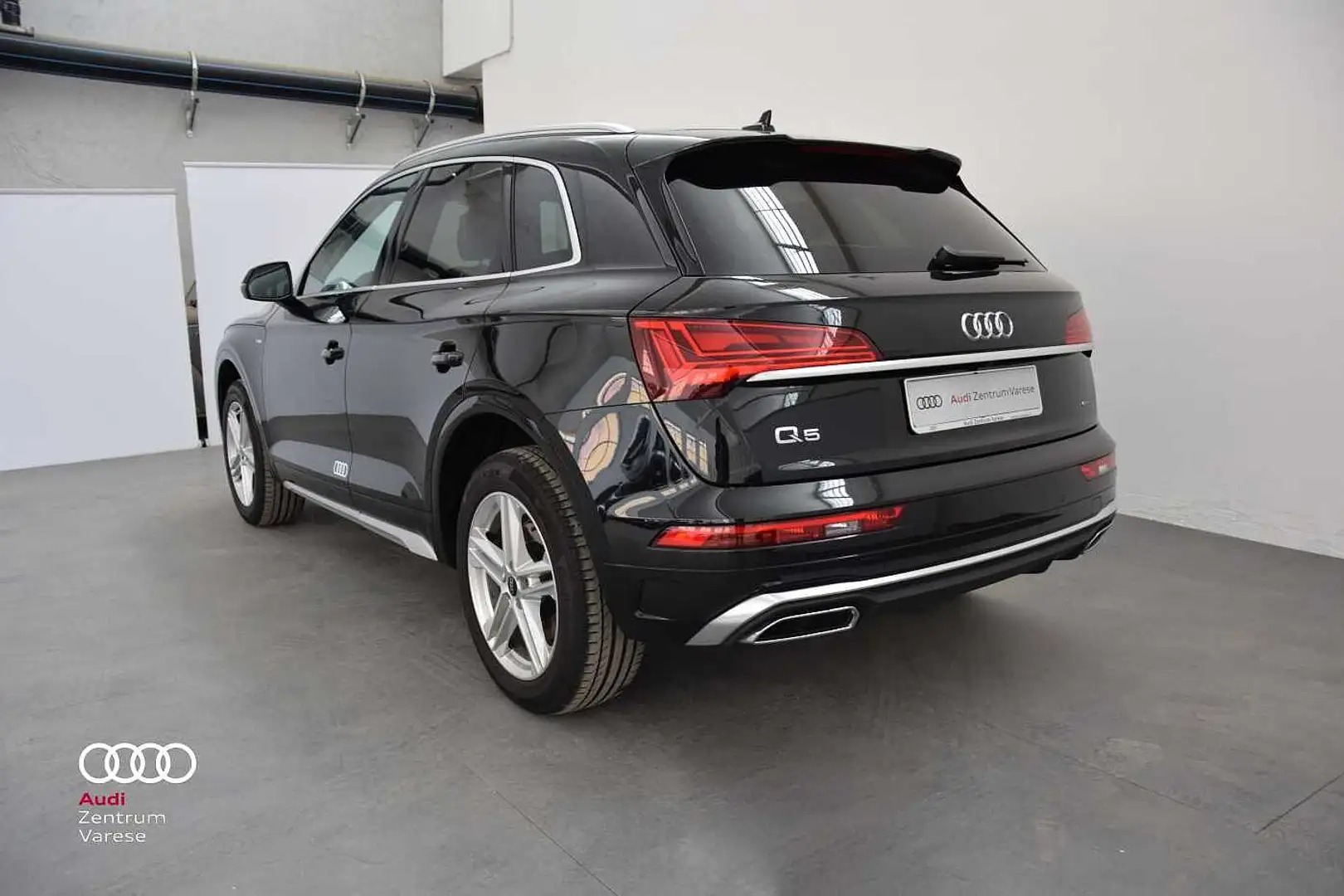 Audi Q5 40 TDI 204CV MHEV Quattro Stronic Sline Nero - 2