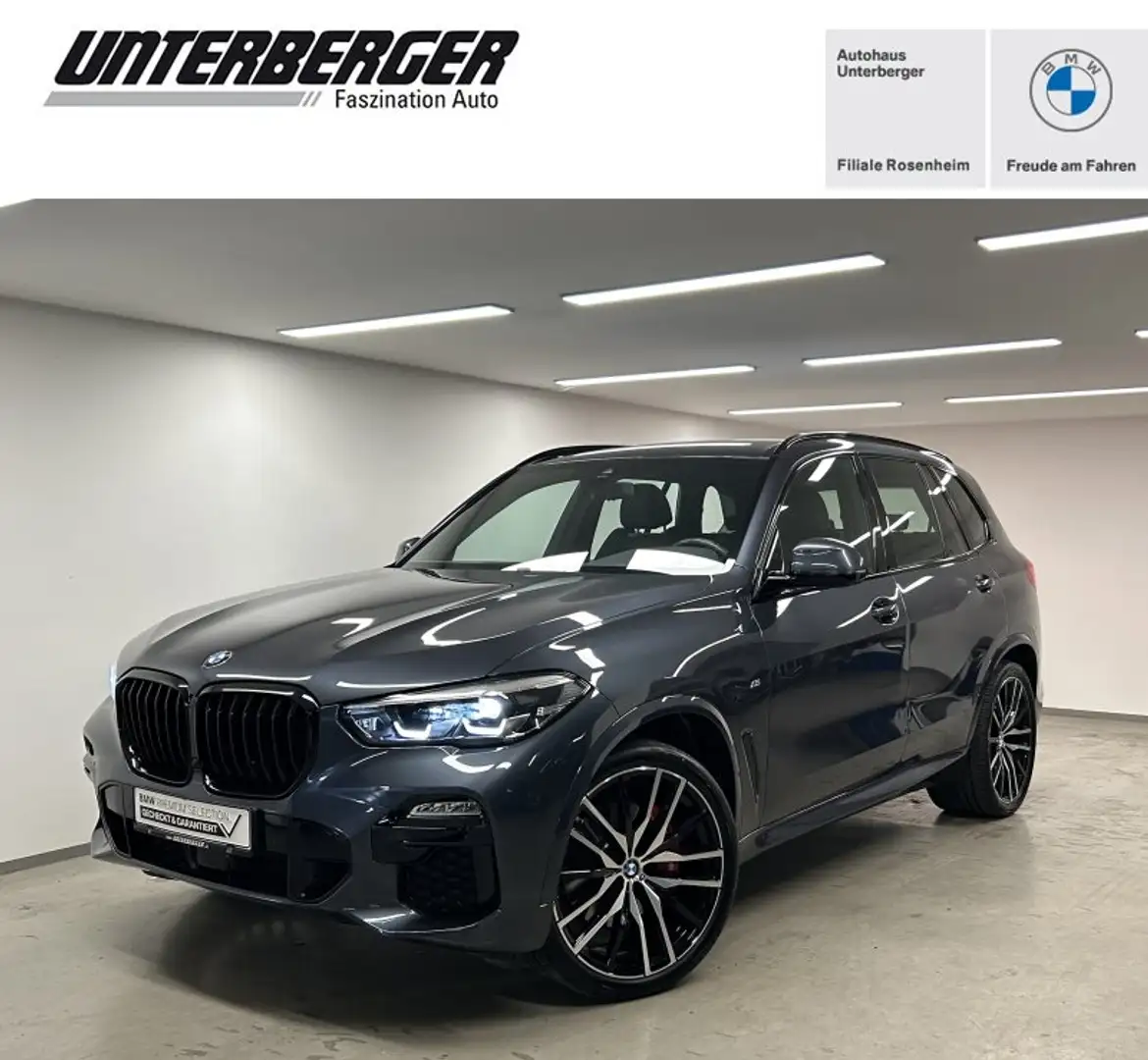 BMW X5 xDrive40i M Sportpaket Harman/Kardon Parkass. DAB Grijs - 1