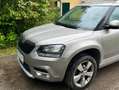 Skoda Yeti Yeti 2,0 TDI SCR 4x4 Active Active Silber - thumbnail 2