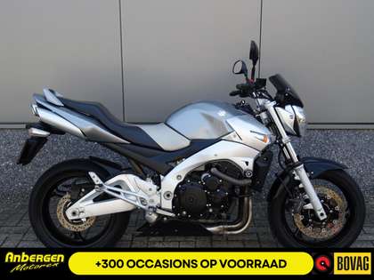Suzuki GSR 600