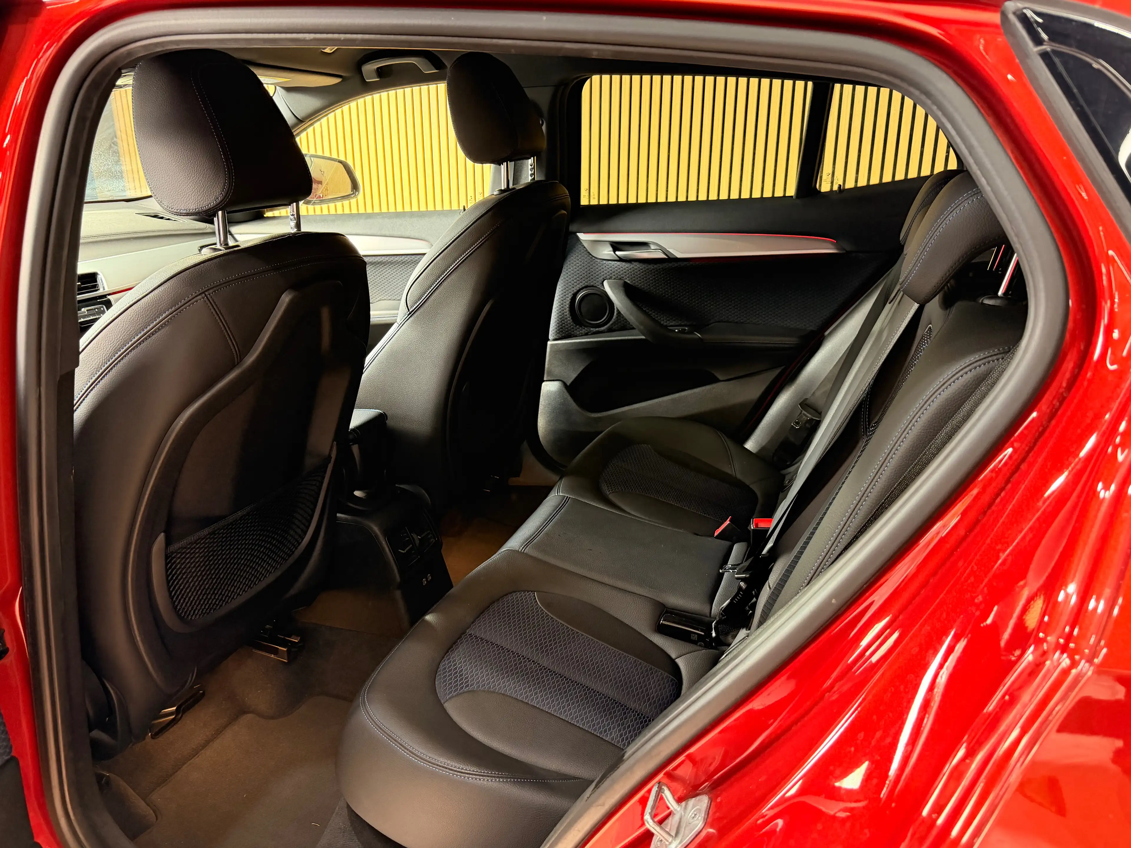 BMW X2 1.5 d sDrive16 * PACK M * 1ER PROP * GARANTIE 12 MOIS * — photo 12