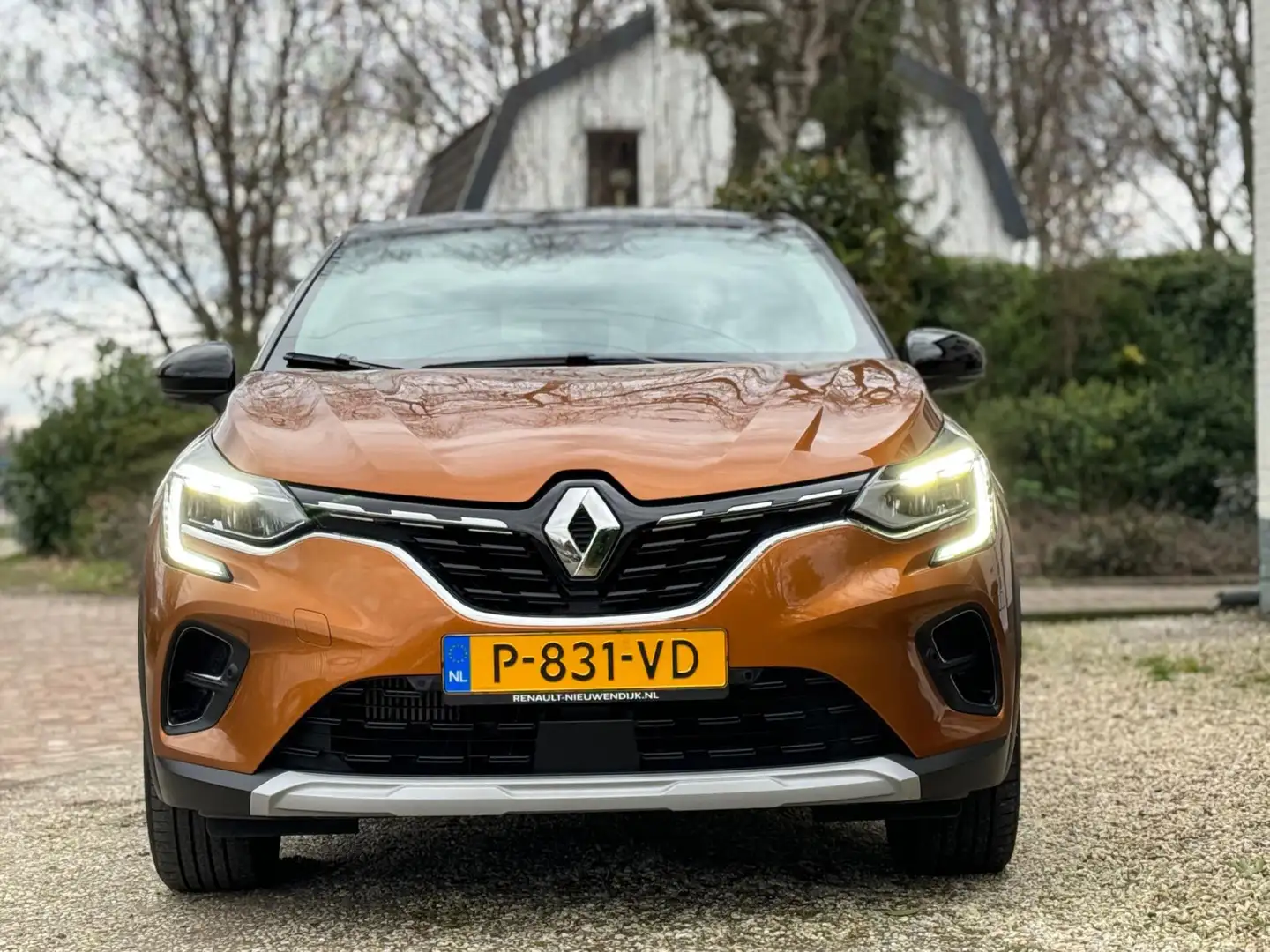 Renault Captur 1.3 TCe 140 Intens|17DKM!|NAP|Camera|Bluetooth| Oranje - 2