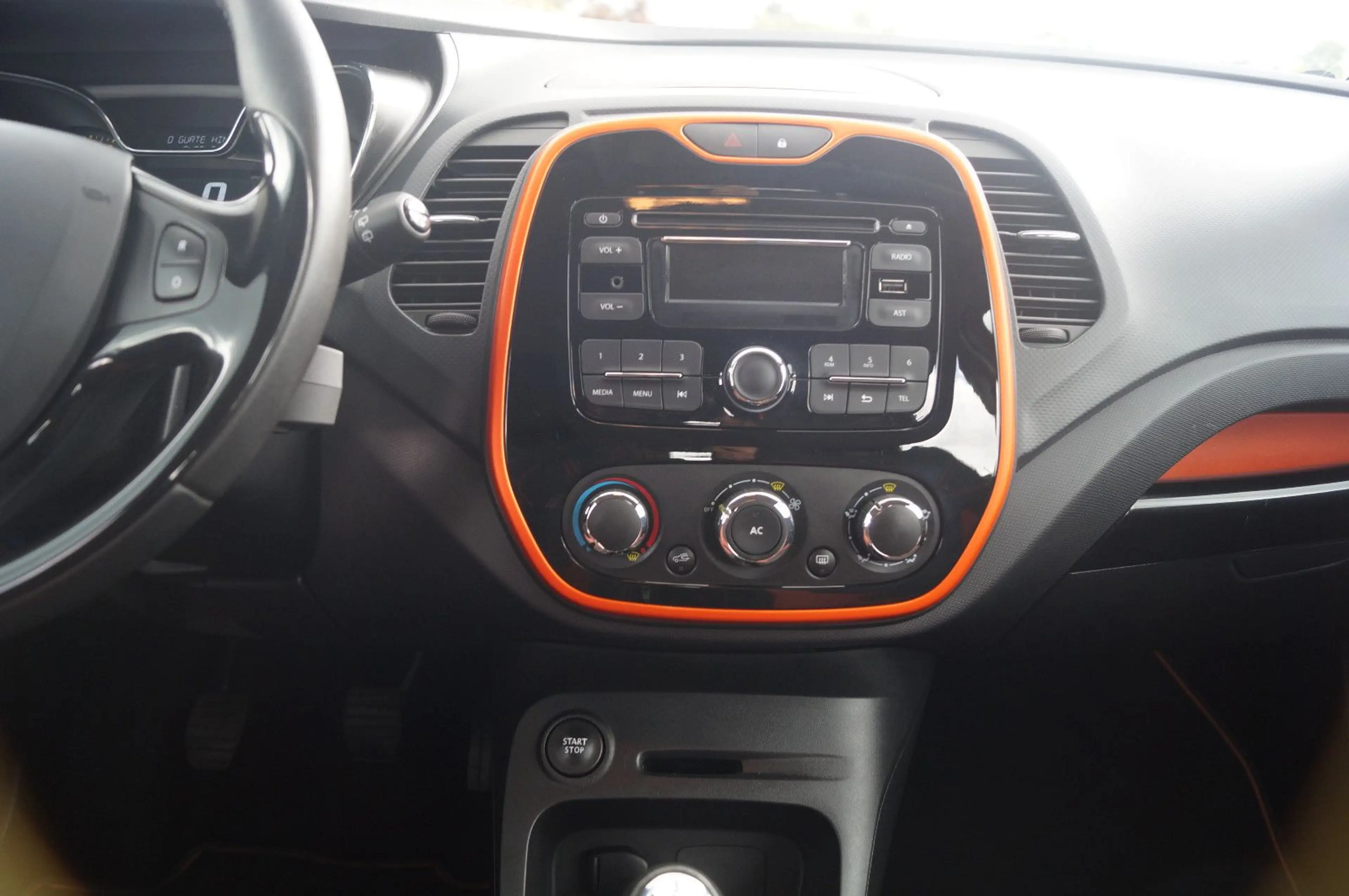 Renault Captur Dynamique Klima Tempomat St/Stop — photo 15