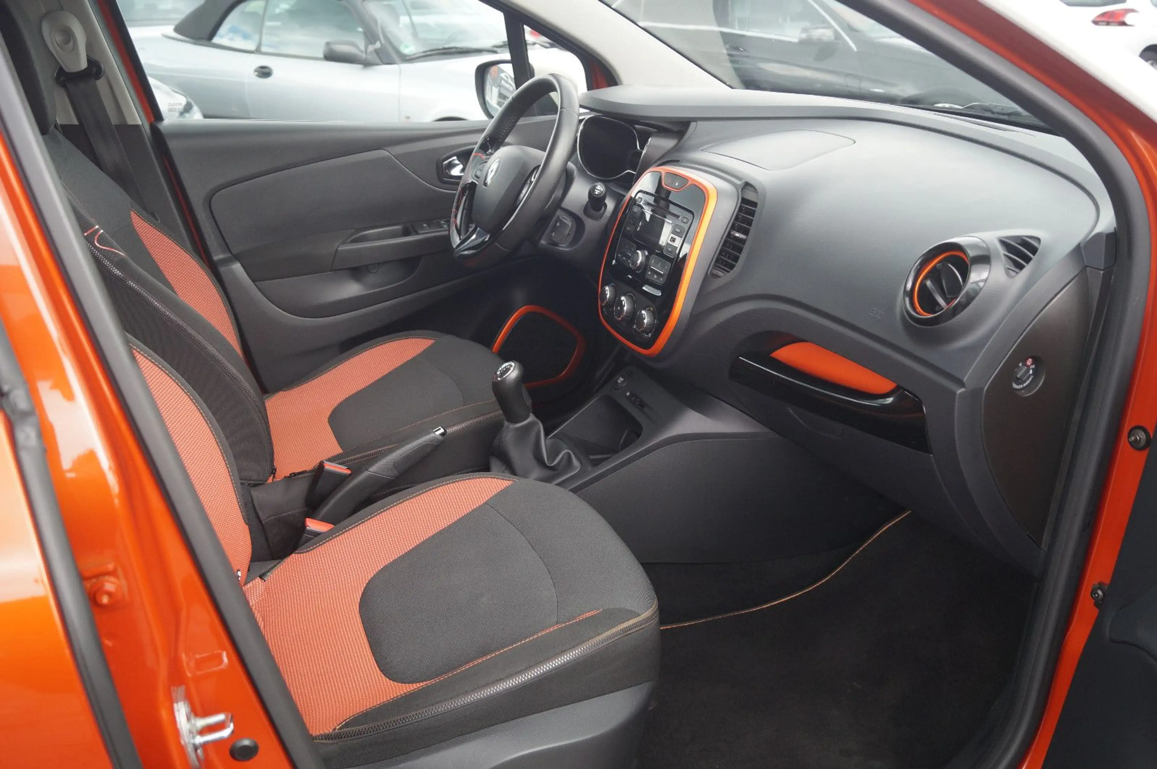 Renault Captur Dynamique Klima Tempomat St/Stop — photo 9