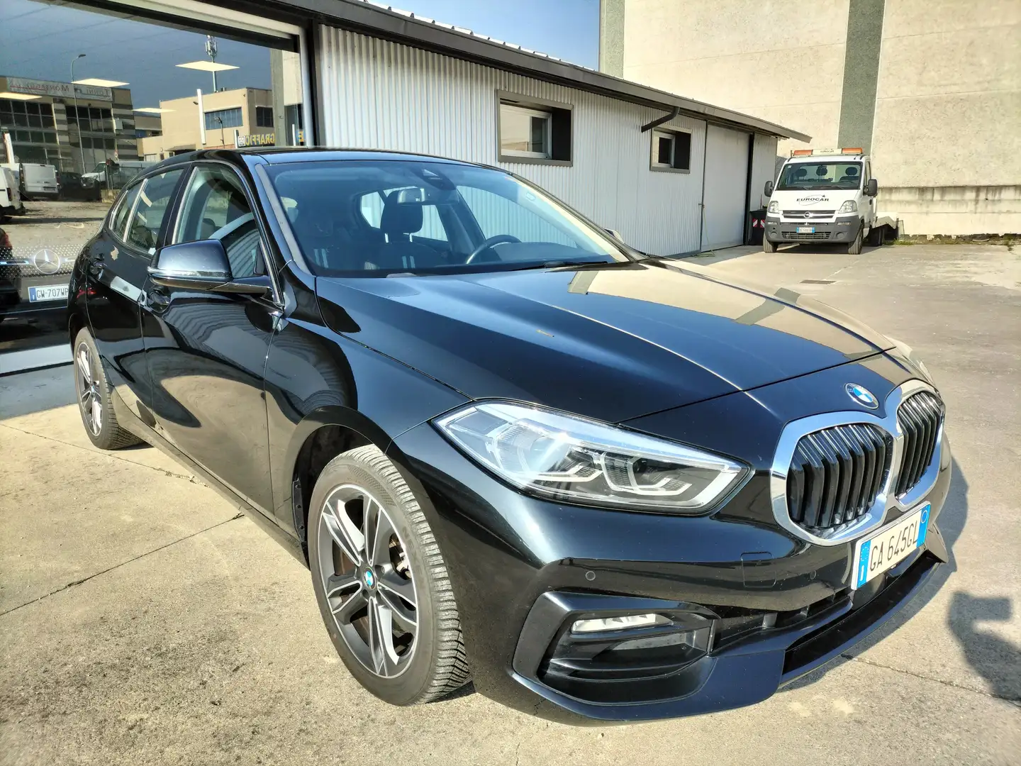 BMW 118 Serie 1 F40 118i Sport 140cv auto Nero - 2