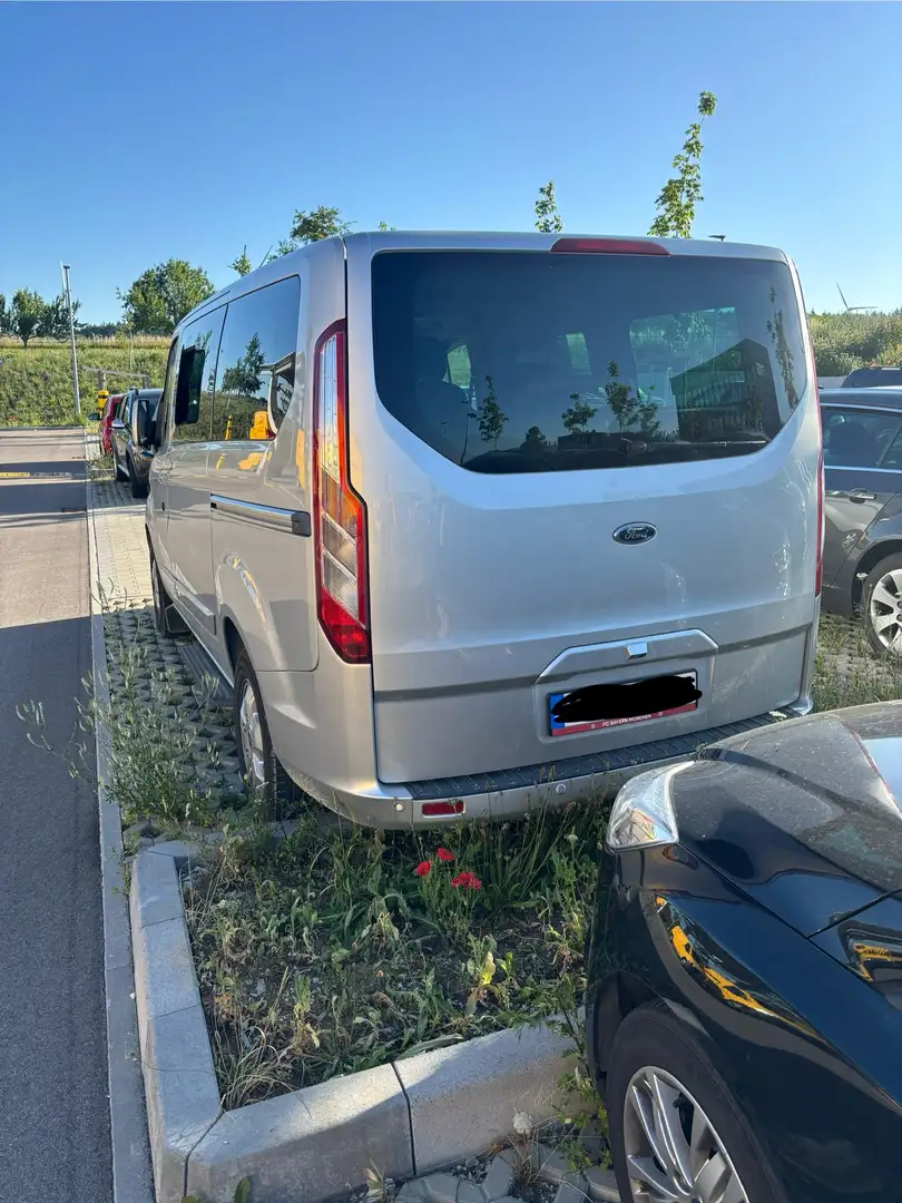 Ford Transit Custom 300 L1 Tourneo Titanium Silber - 2