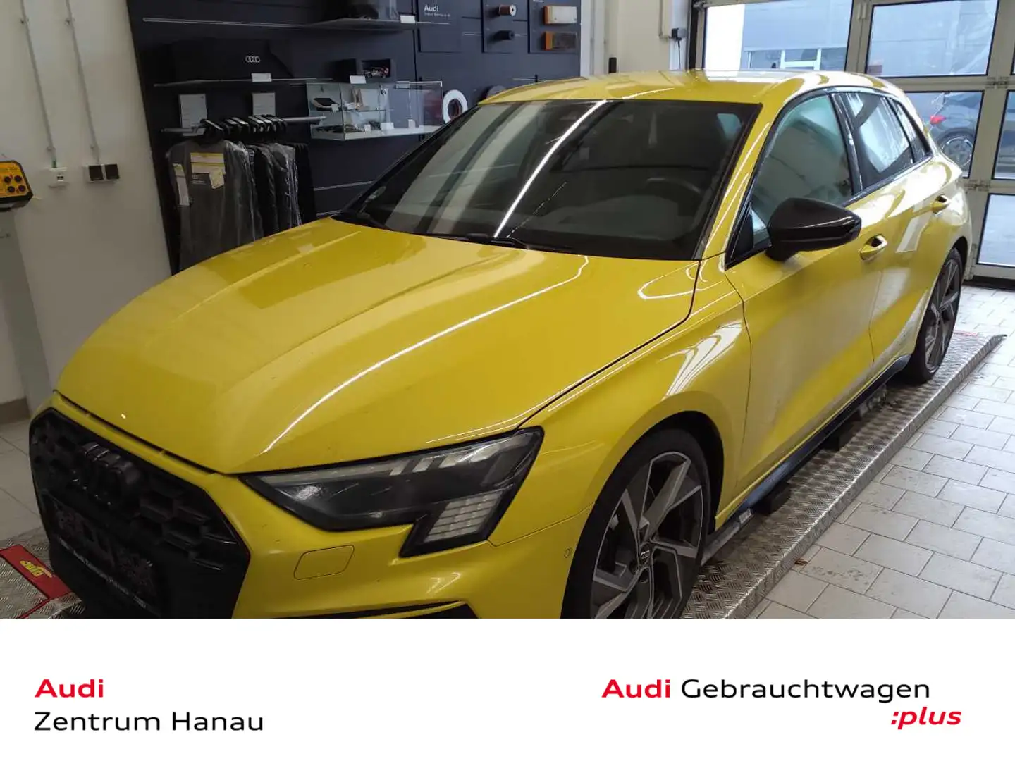 Audi S3 EDITION ONE *NAVI*MATRIX*HEAD UP*VC Gelb - 1