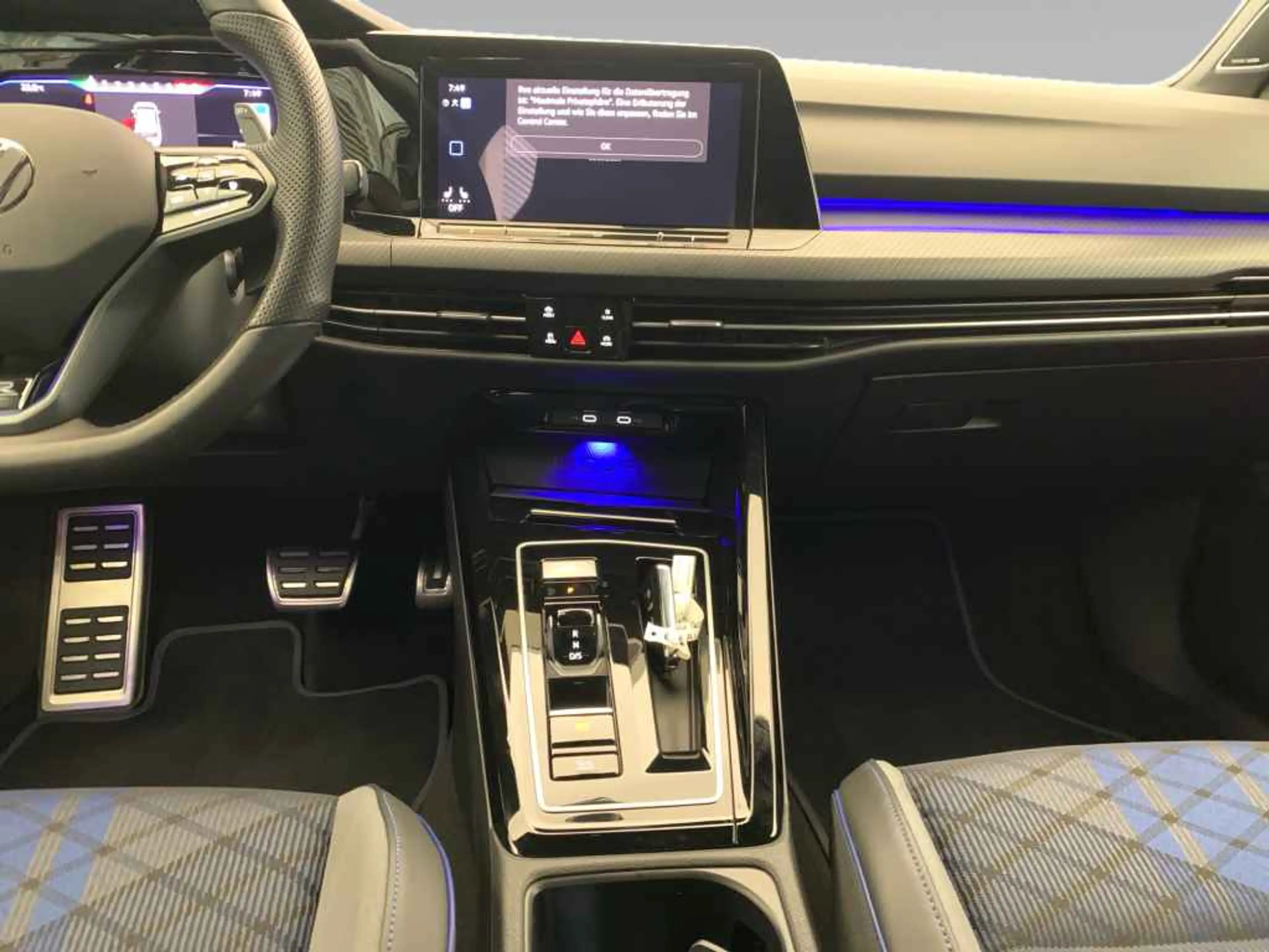 Volkswagen Golf R *MATRIX*ACC*DIGITAL*R-CAM*SHZ*LHZ*ALU18* — photo 15