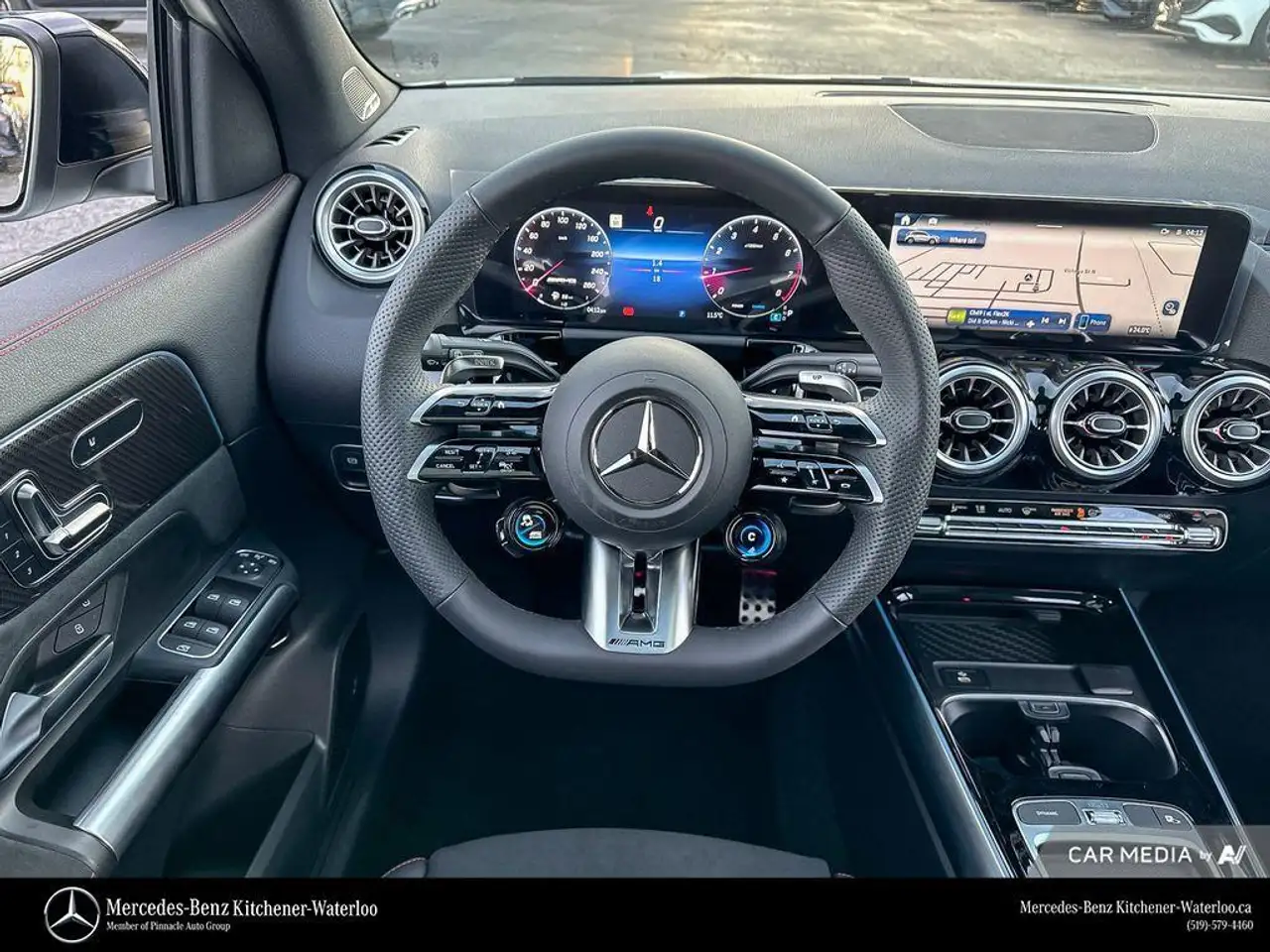 Mercedes-Benz GLA снимка Mercedes-Benz GLA