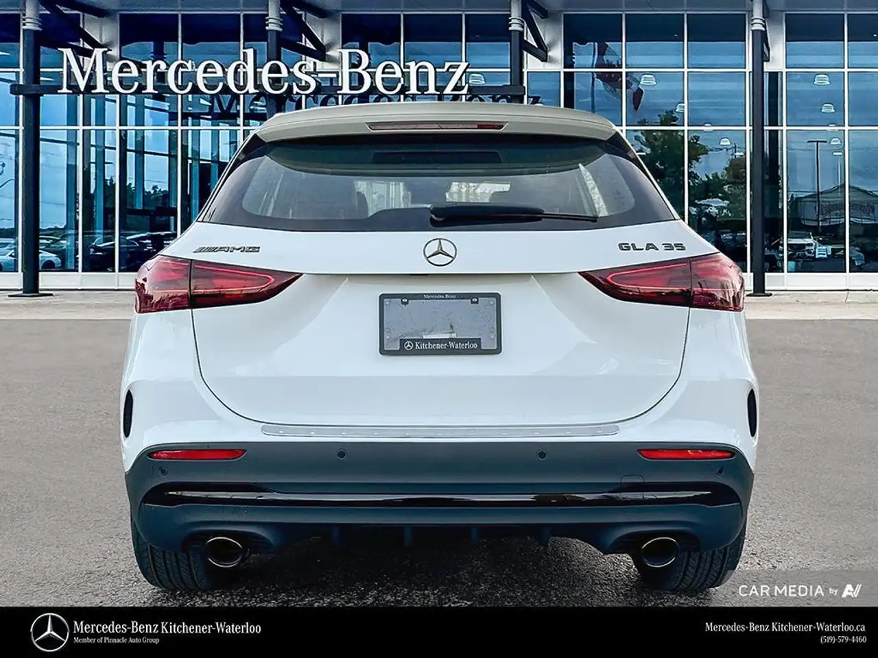 Mercedes-Benz GLA снимка Mercedes-Benz GLA
