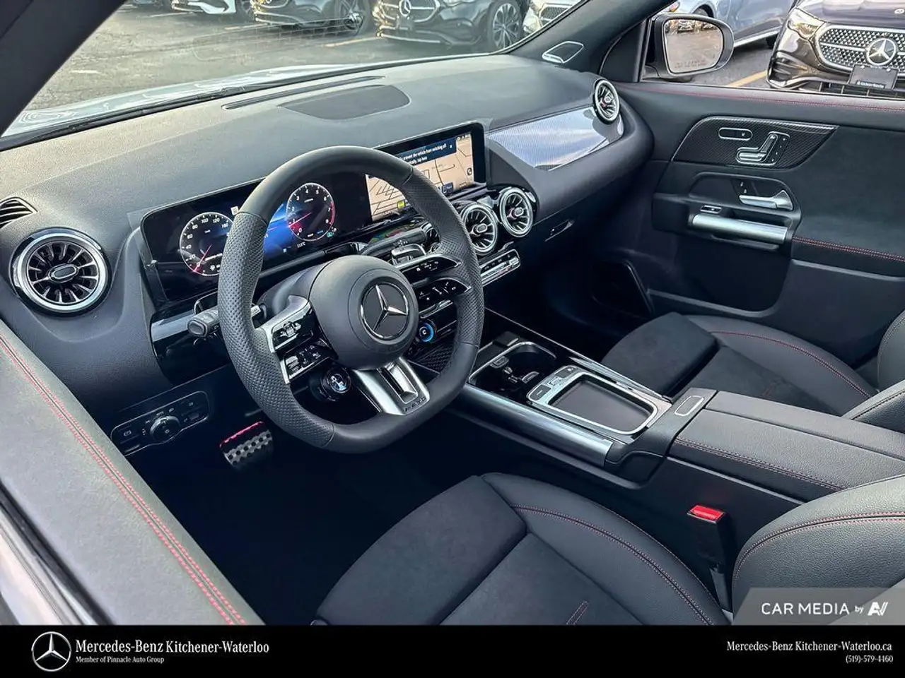 Mercedes-Benz GLA снимка Mercedes-Benz GLA