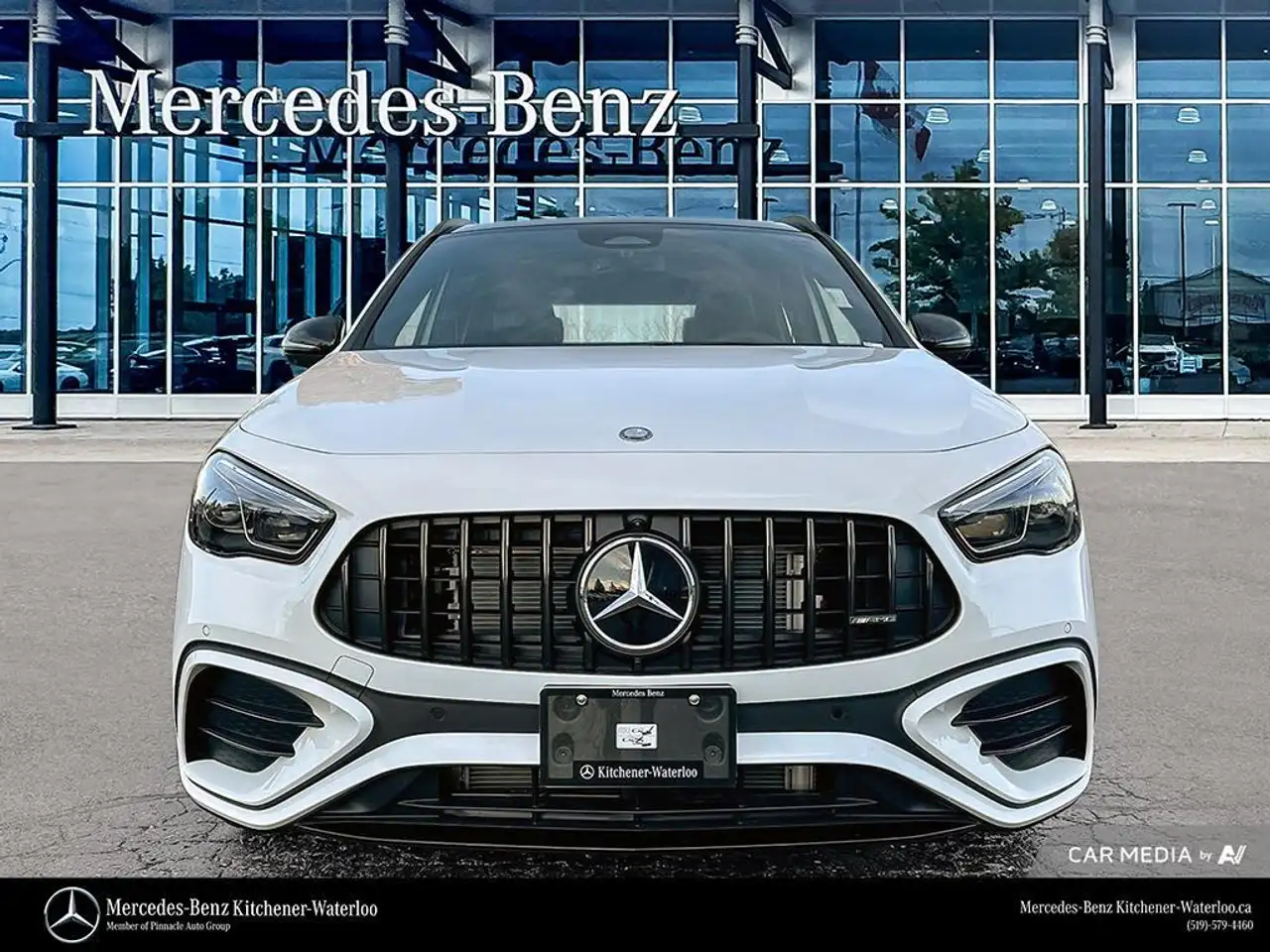 Mercedes-Benz GLA снимка Mercedes-Benz GLA