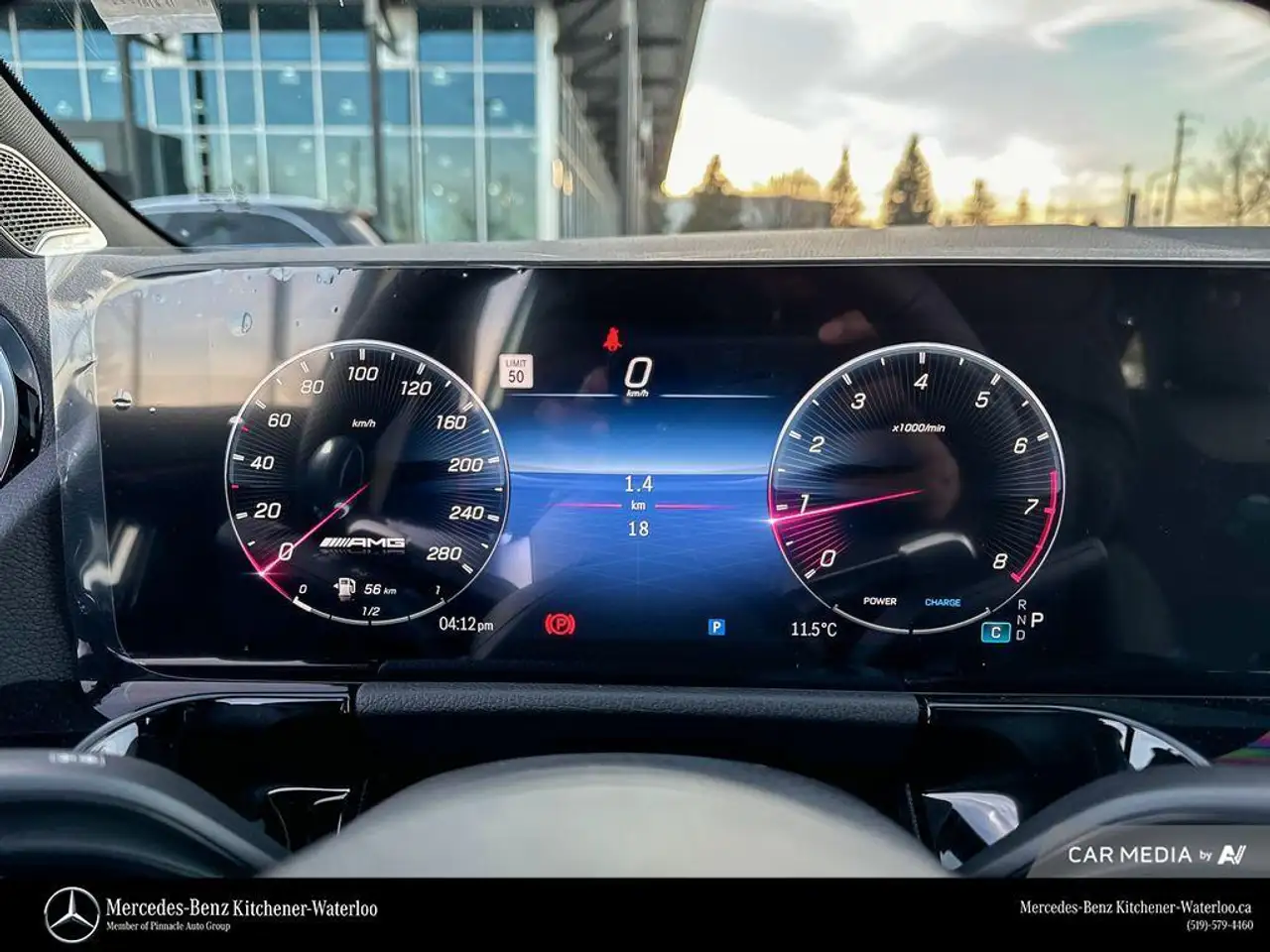 Mercedes-Benz GLA снимка Mercedes-Benz GLA