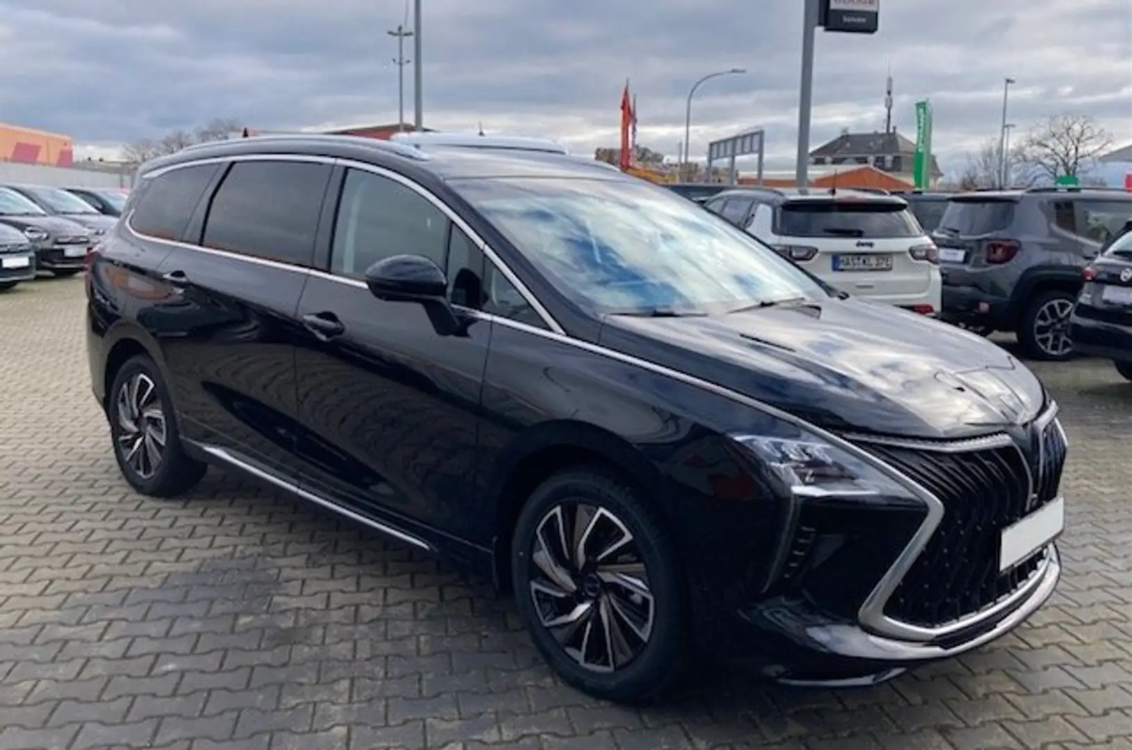 Forthing U-Tour 7-Sitzer/Panorama/DAB/360°Kamera/Sitzheizung Schwarz - 1