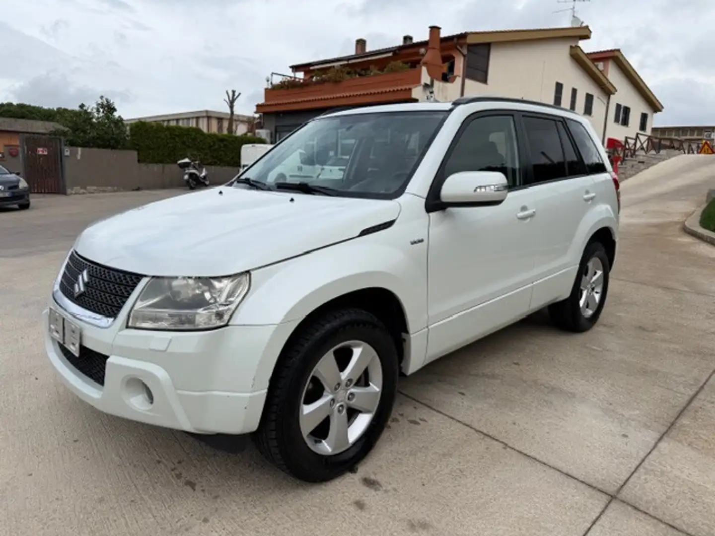 Suzuki Grand Vitara Grand Vitara 1.9 DDiS 5 porte Offroad Bianco - 2